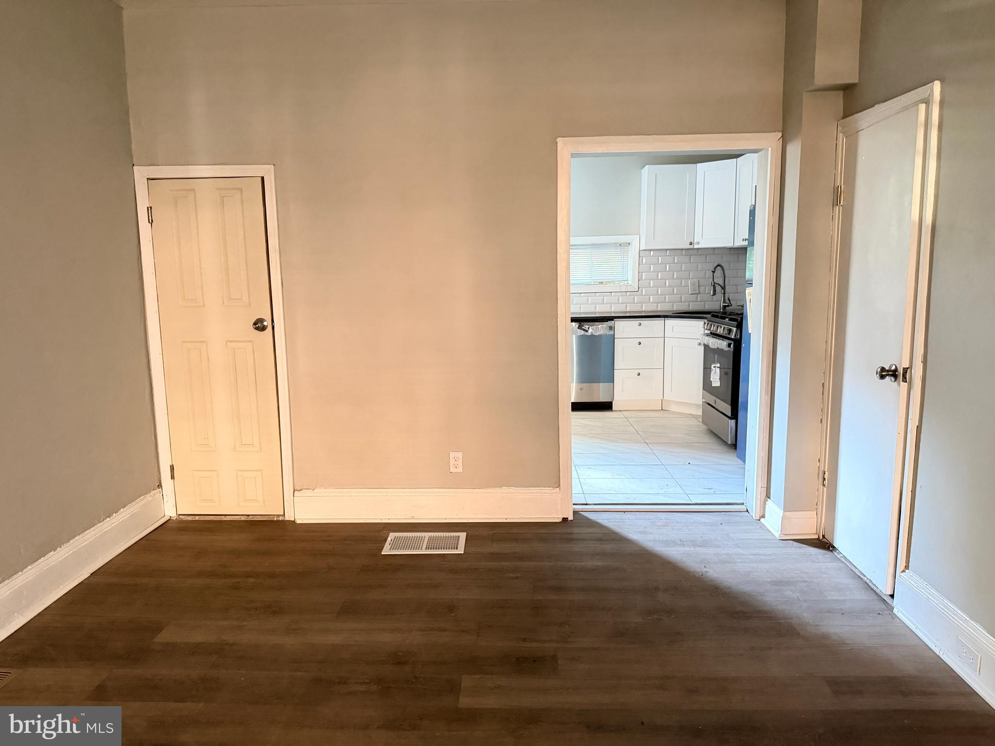 POINT BREEZE - Residential