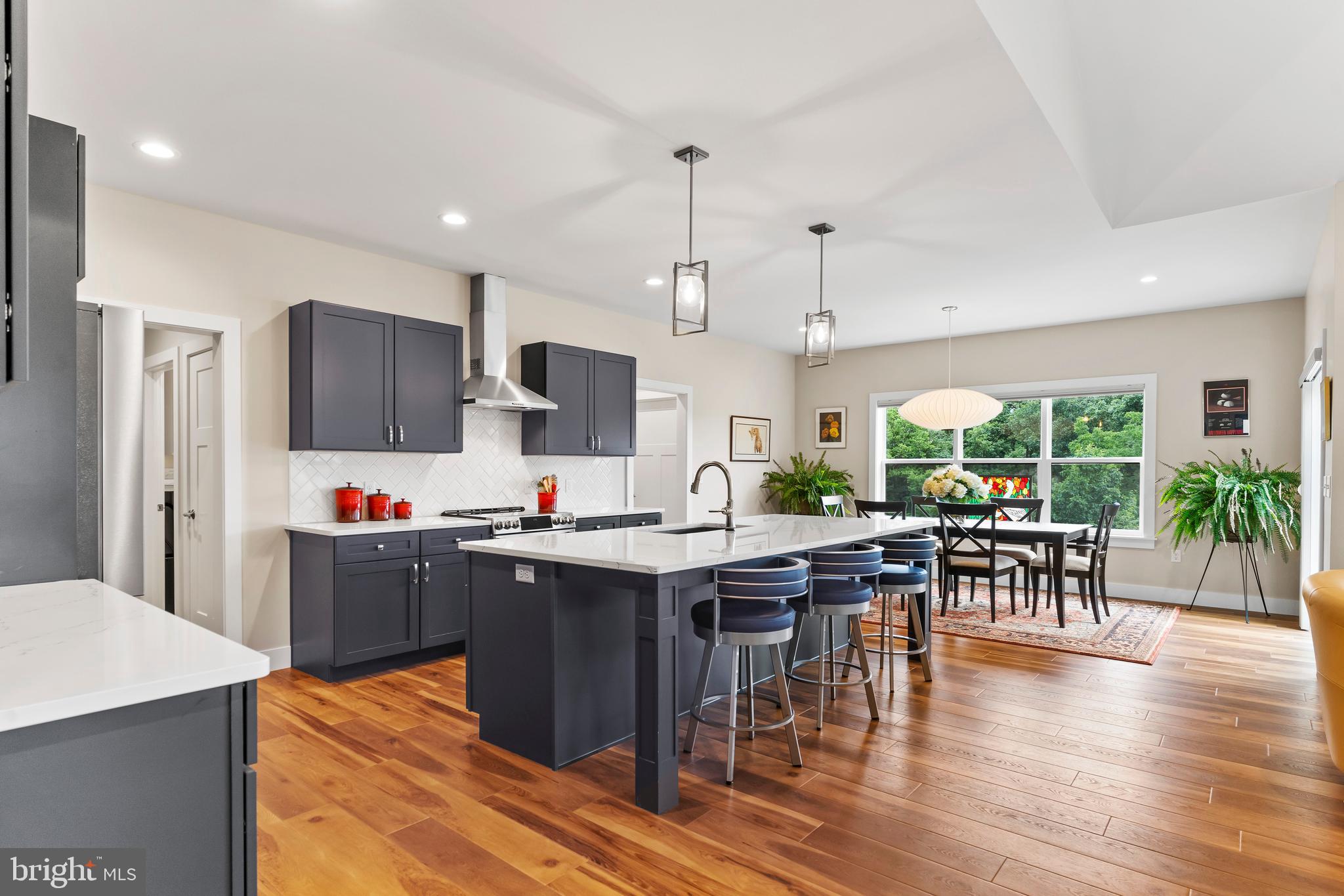 MOUNTAIN VIEW ESTATES - Residential