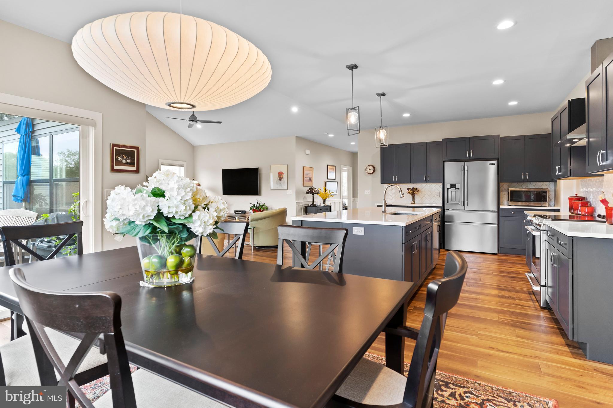MOUNTAIN VIEW ESTATES - Residential