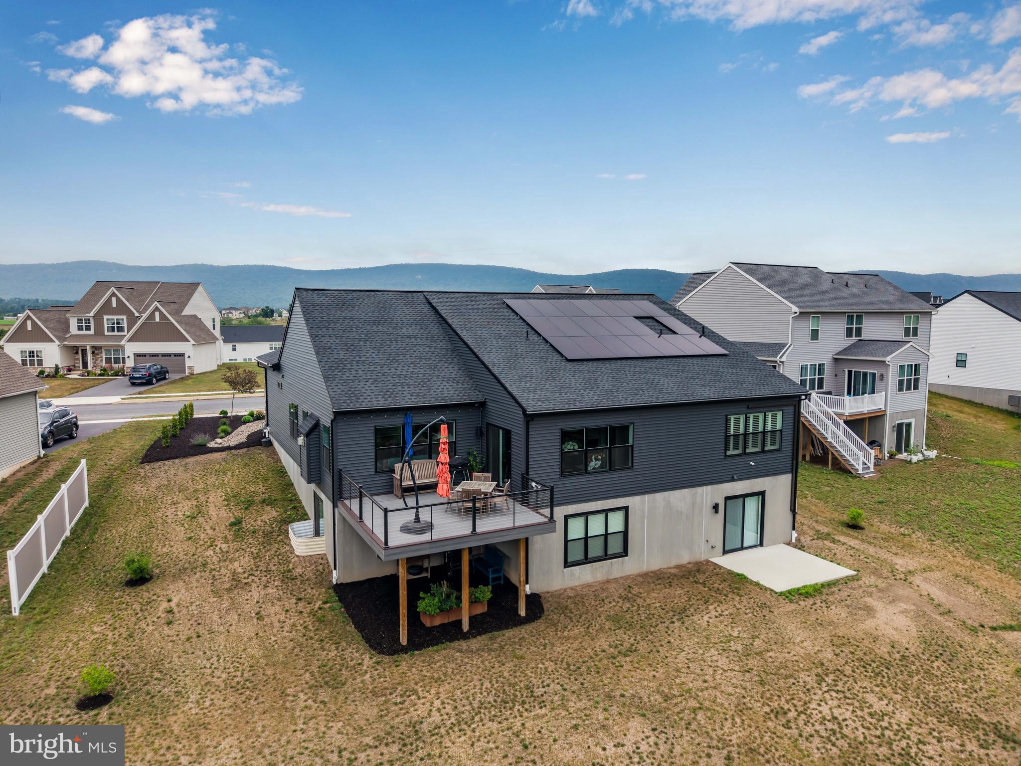 MOUNTAIN VIEW ESTATES - Residential