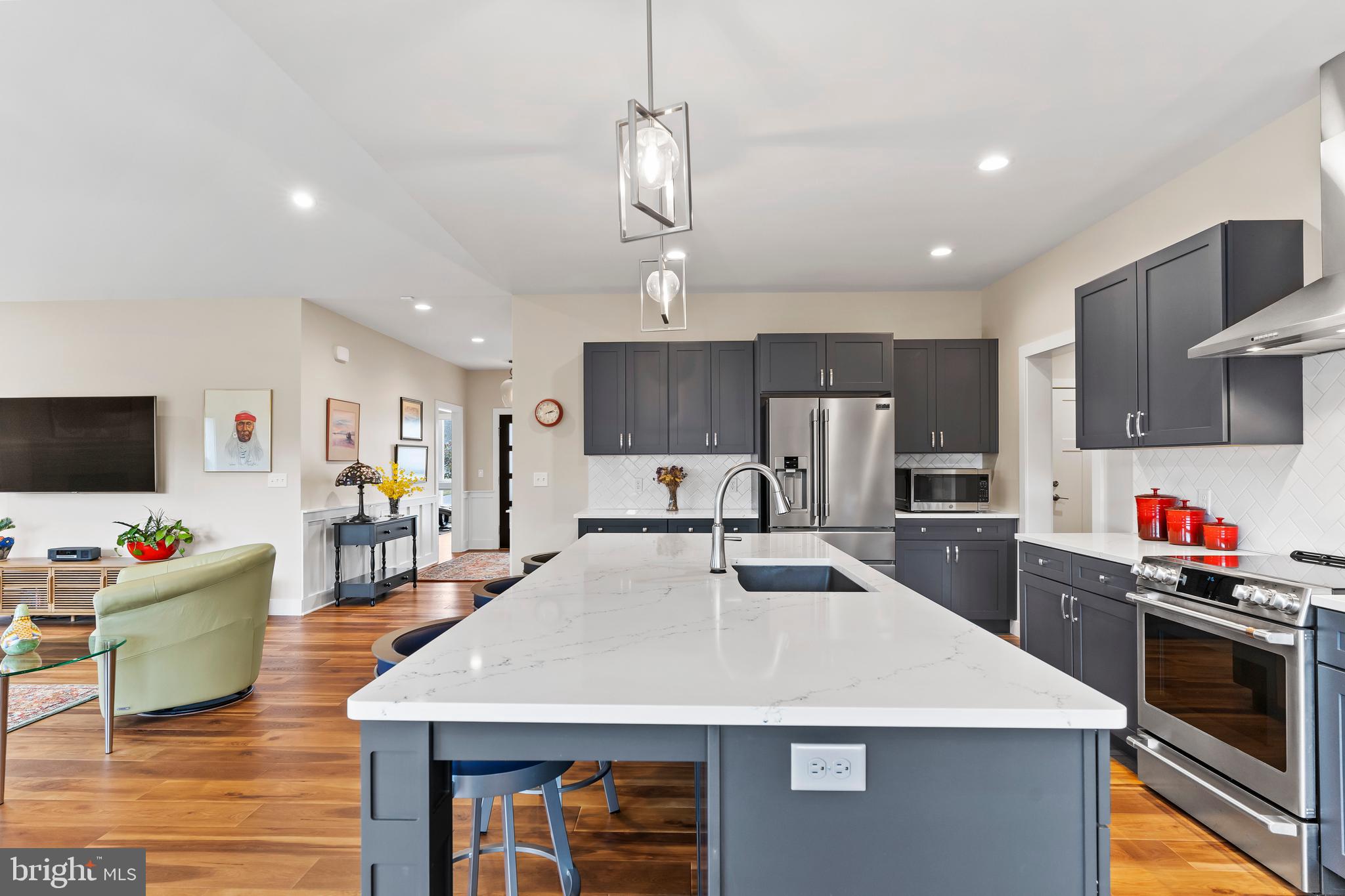 MOUNTAIN VIEW ESTATES - Residential