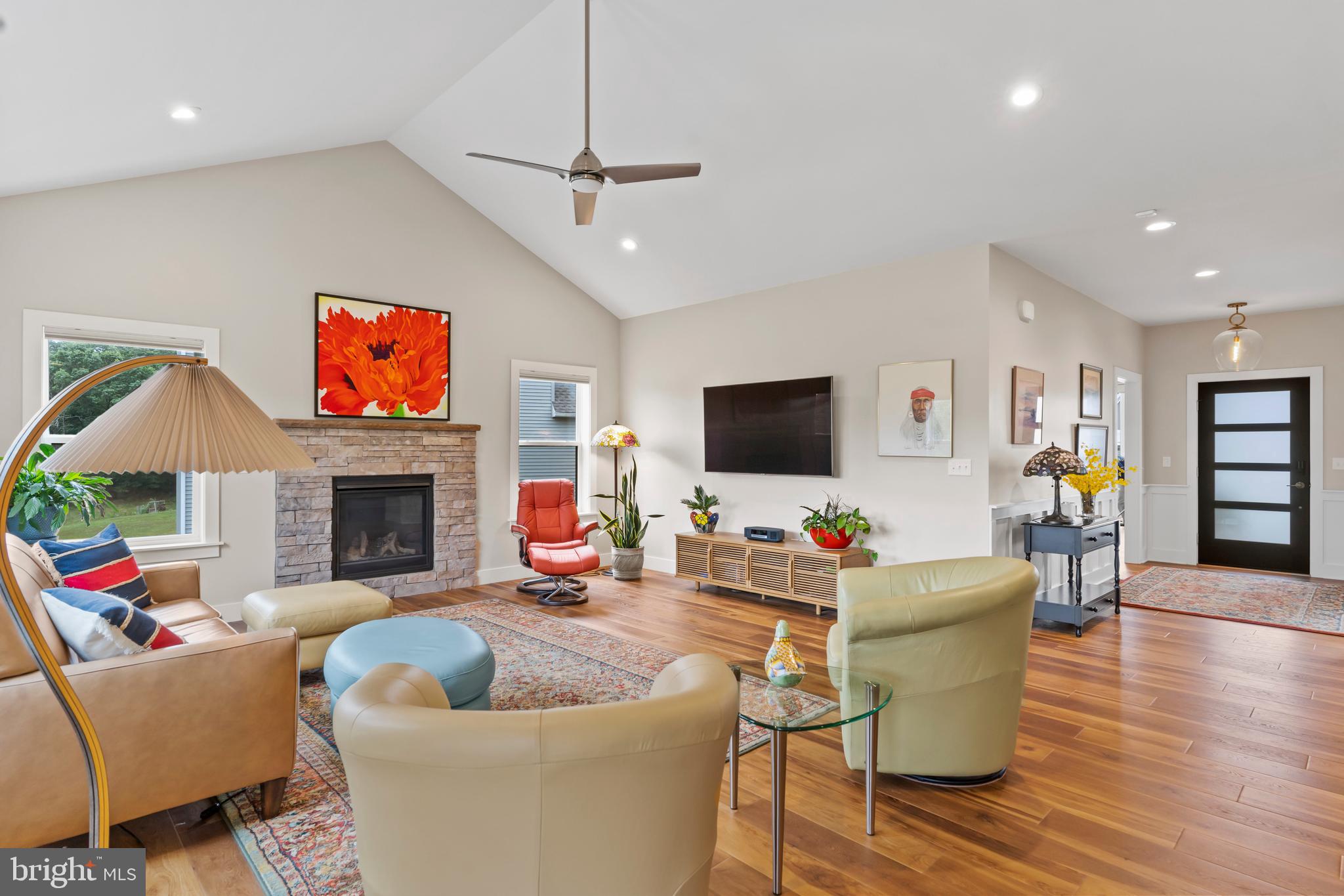 MOUNTAIN VIEW ESTATES - Residential