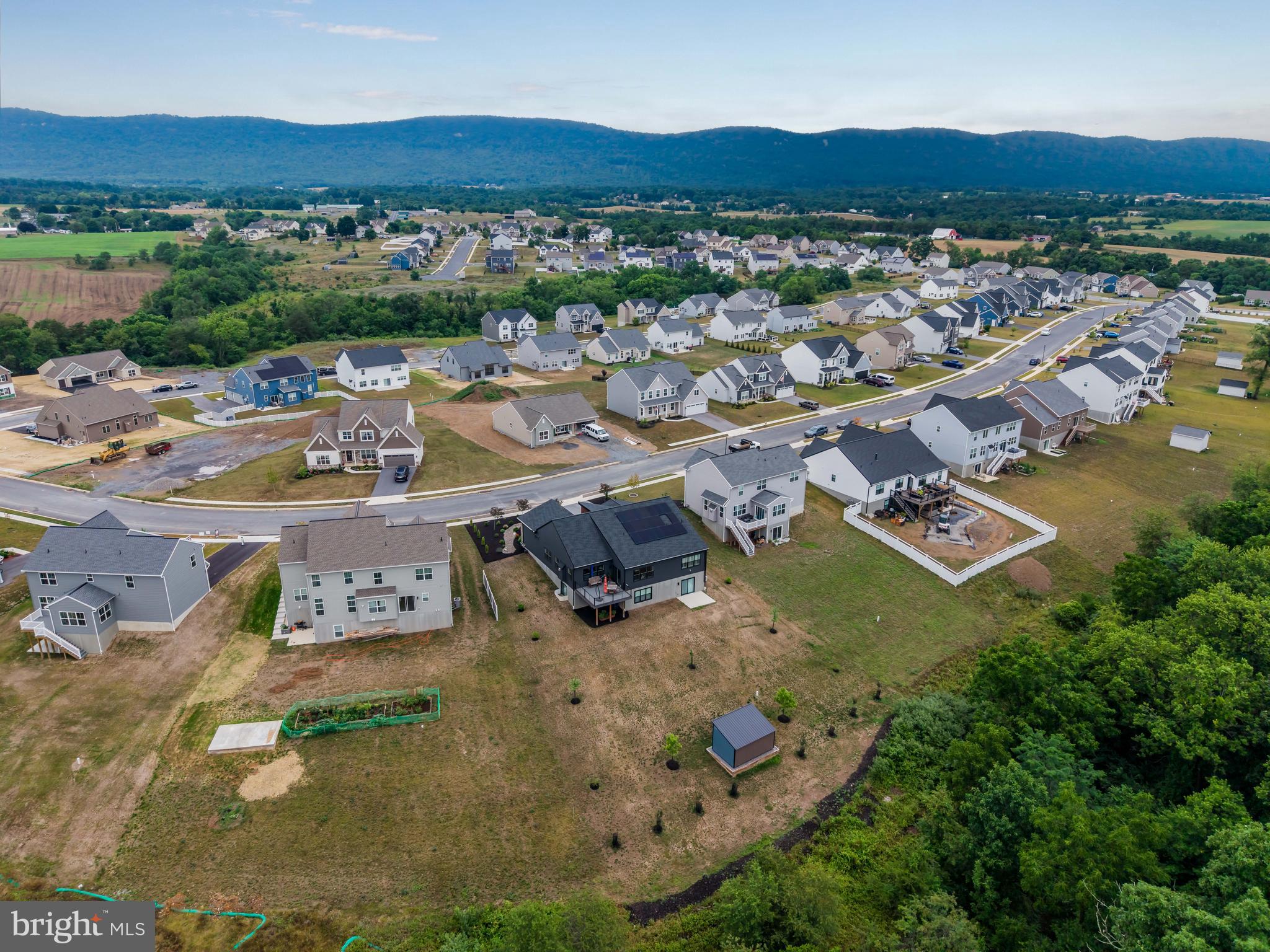 MOUNTAIN VIEW ESTATES - Residential