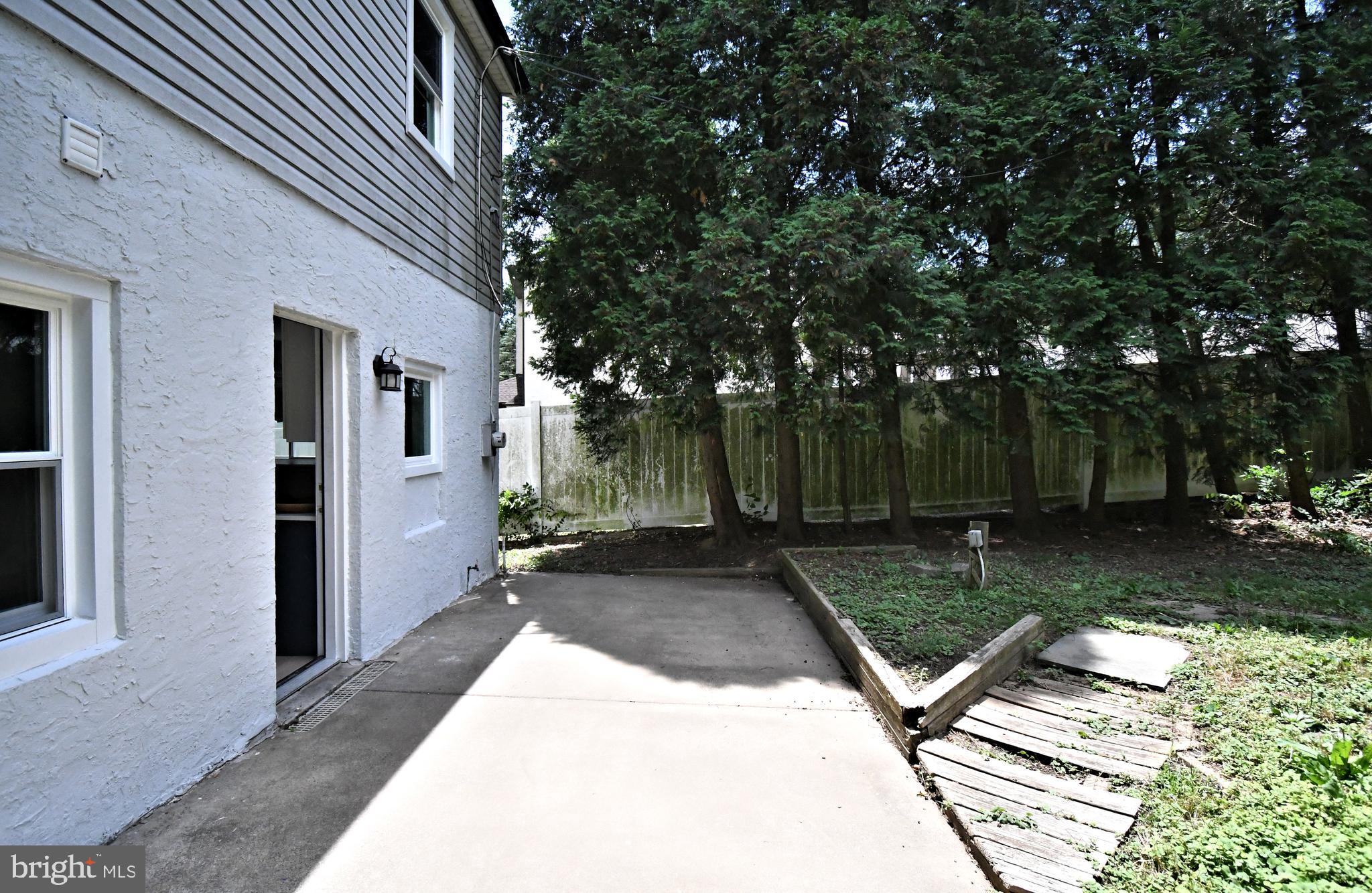NESHAMINY FALLS - Residential