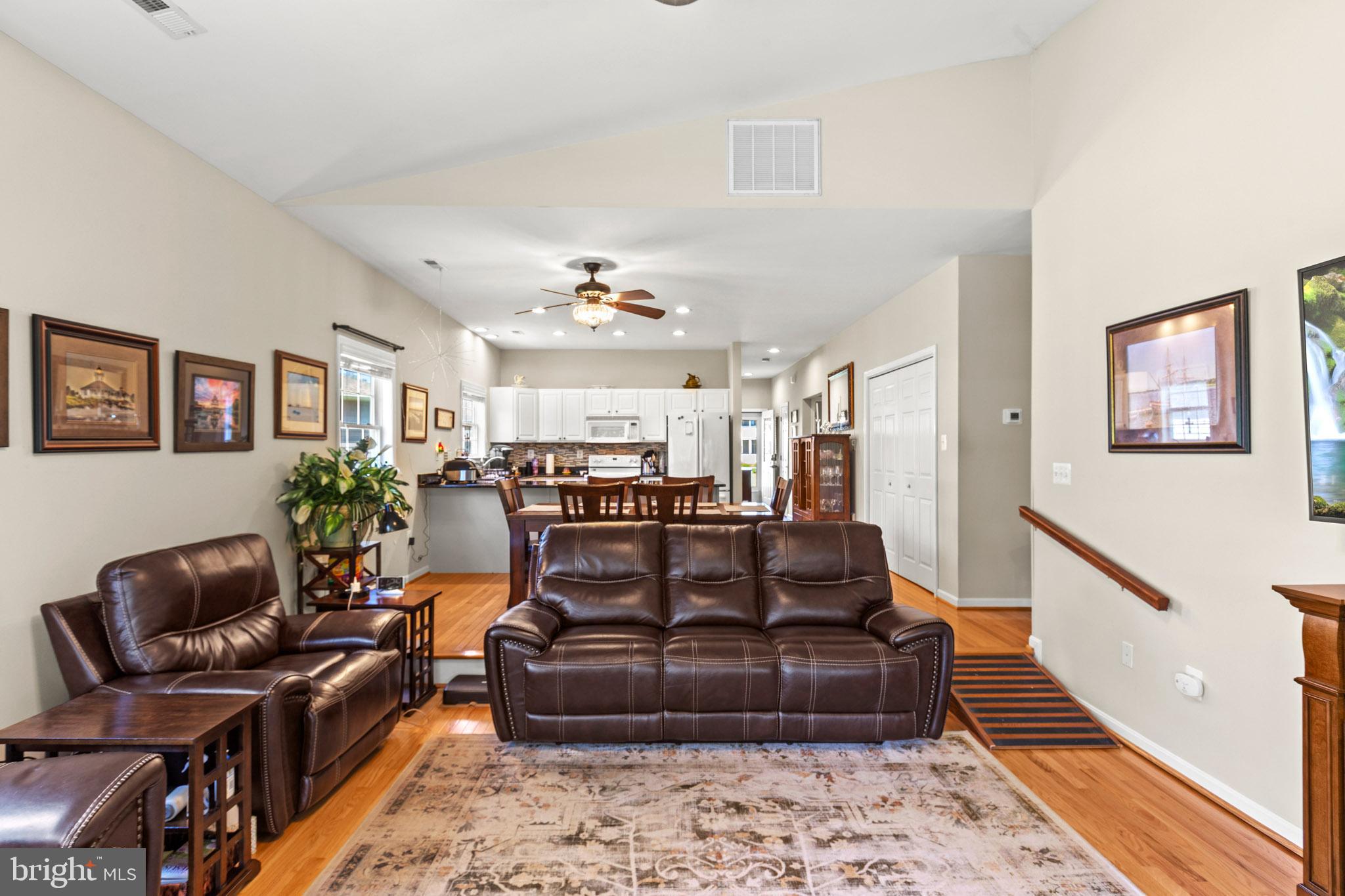 POTOMAC BEACH - Residential