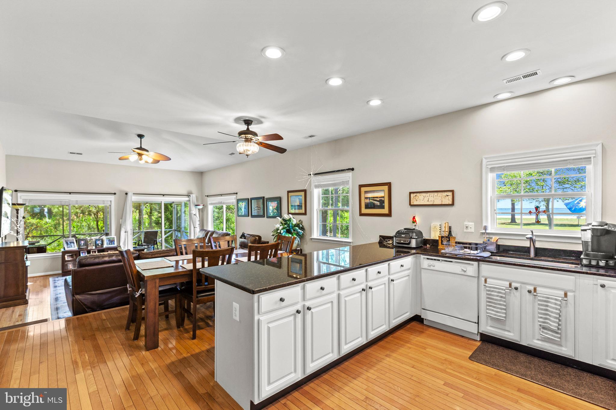 POTOMAC BEACH - Residential