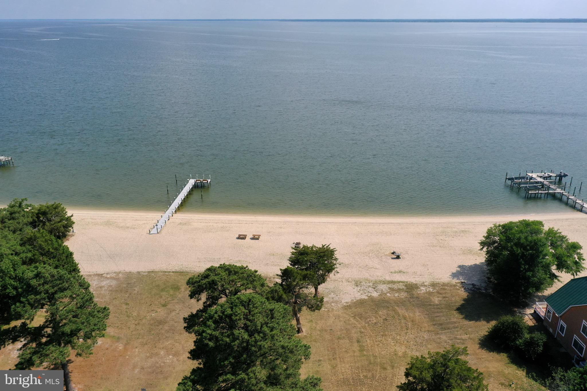POTOMAC BEACH - Residential