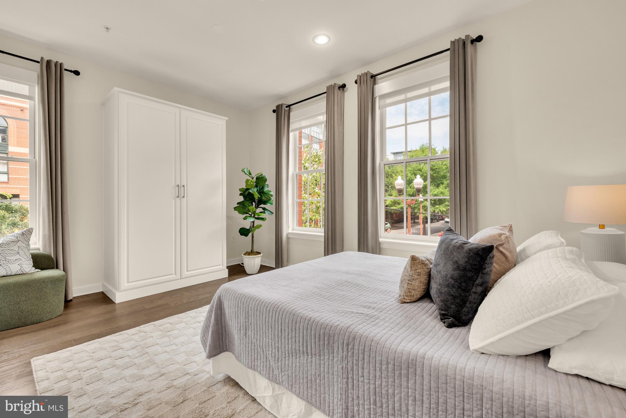 ROSSLYN - Residential