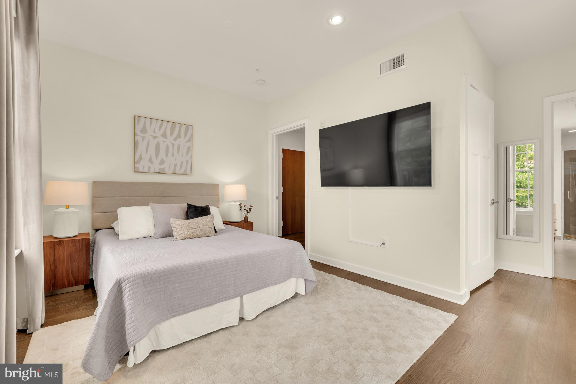 ROSSLYN - Residential