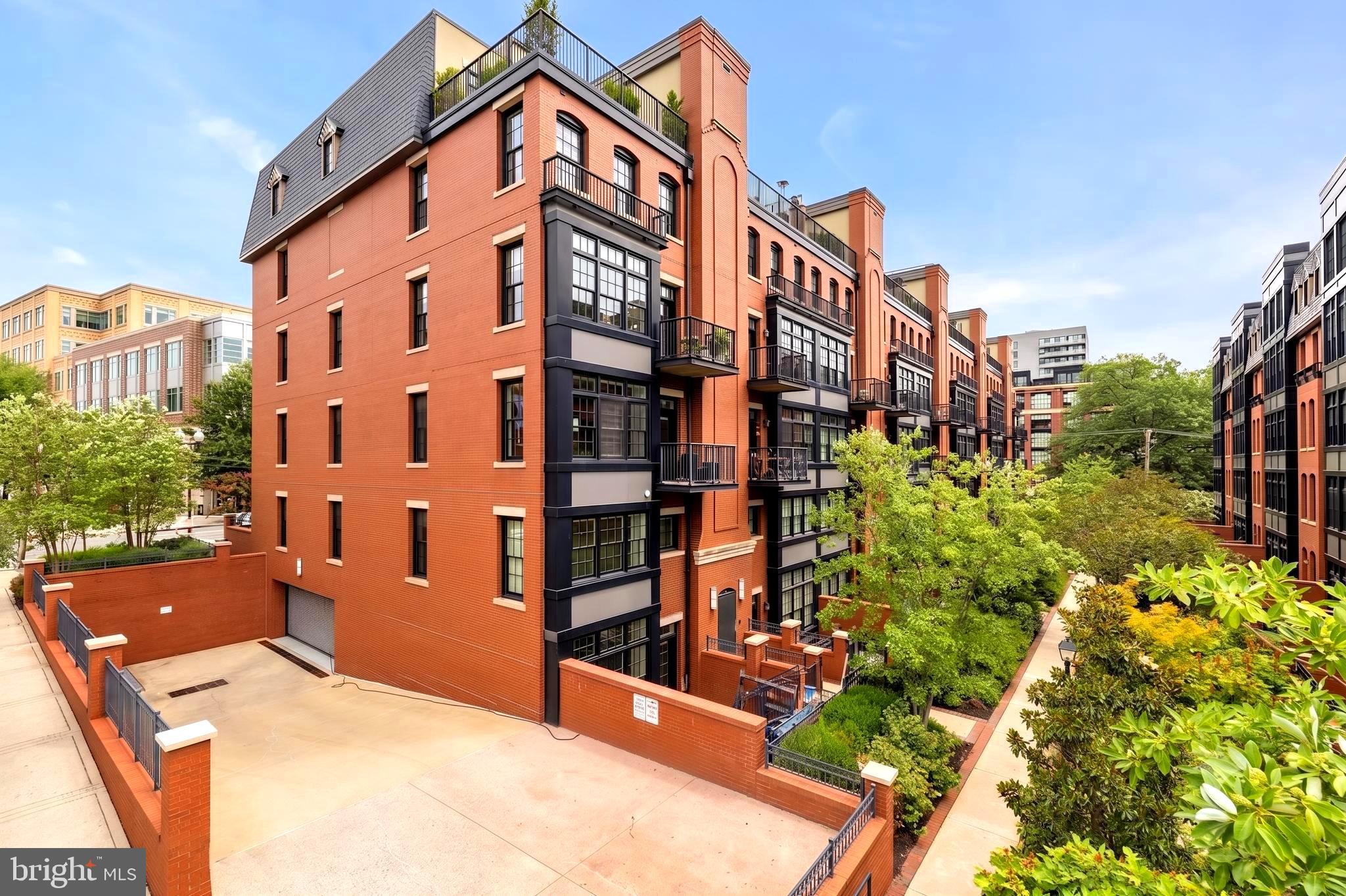 ROSSLYN - Residential