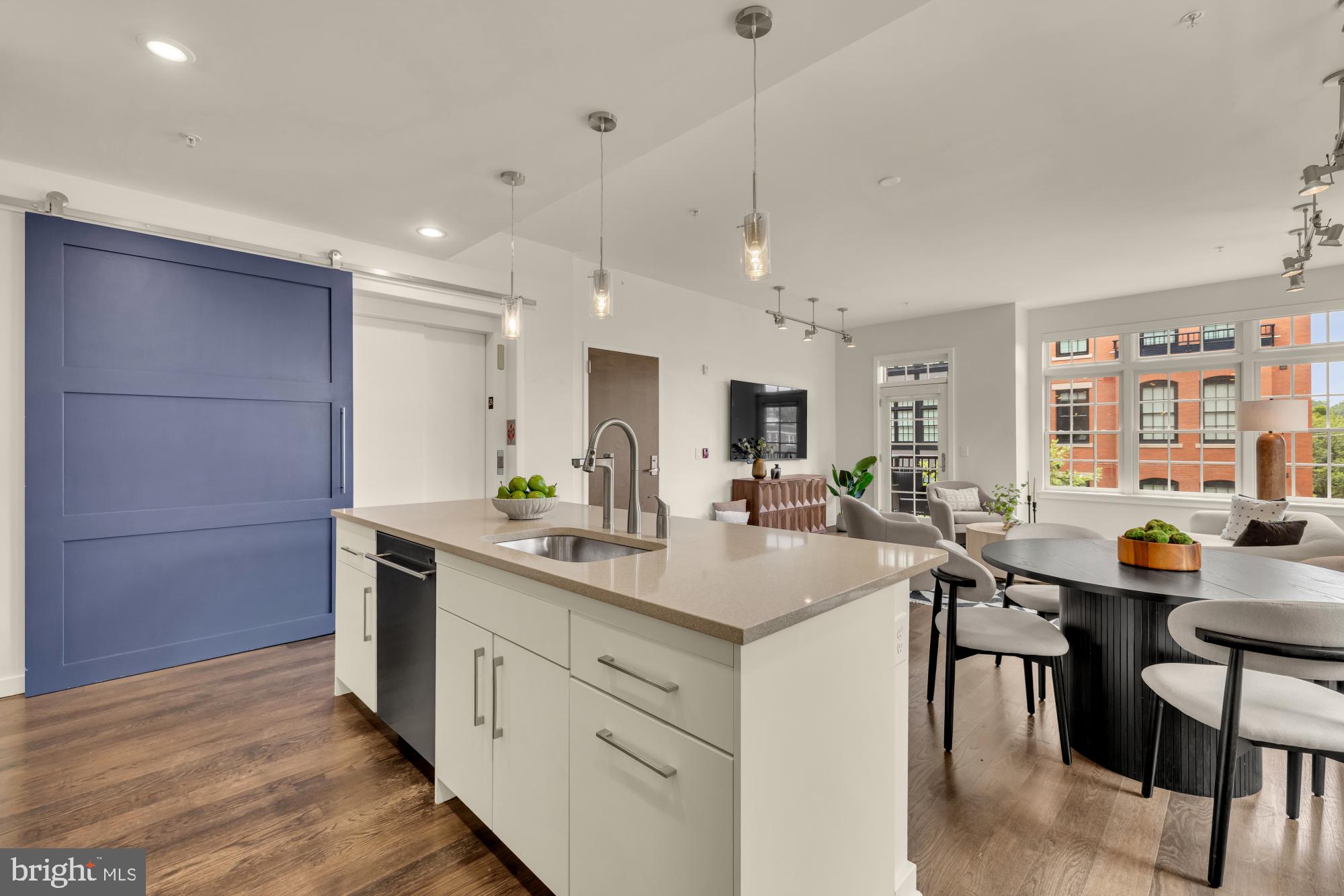 ROSSLYN - Residential