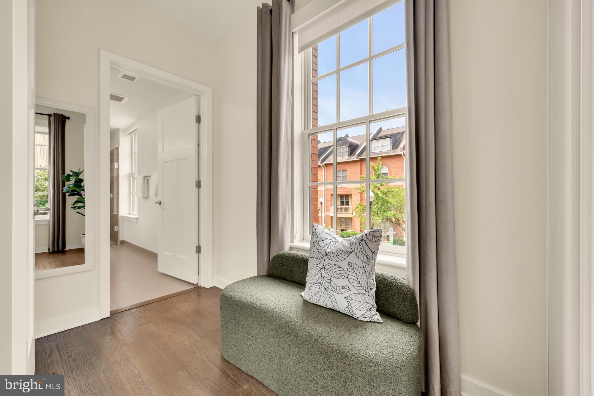 ROSSLYN - Residential