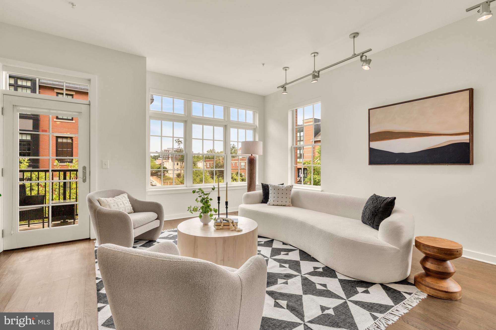 ROSSLYN - Residential