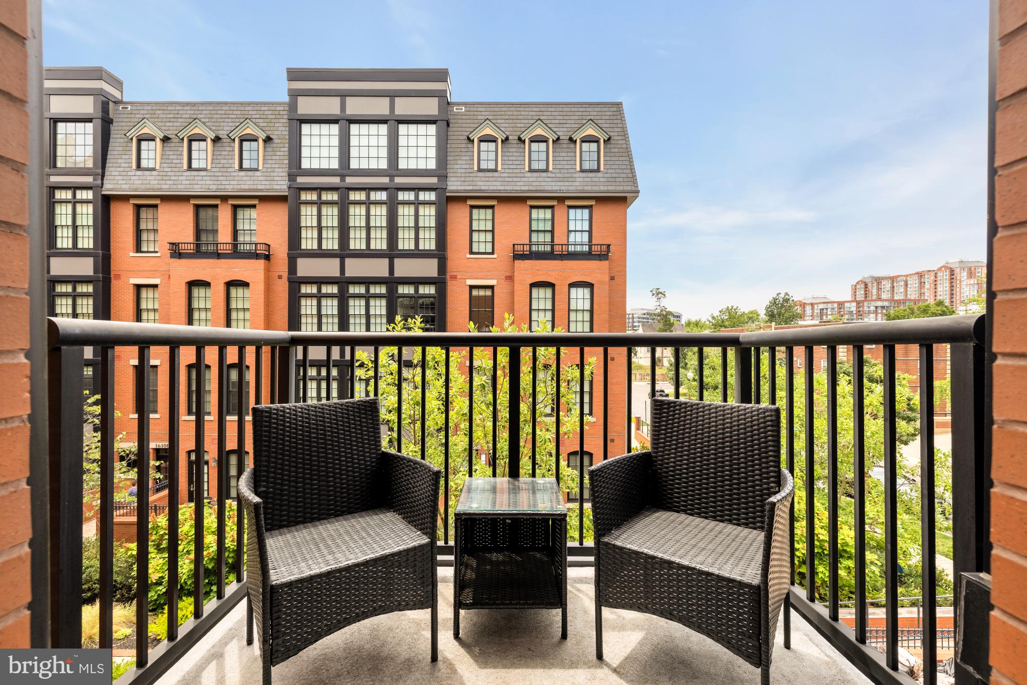 ROSSLYN - Residential