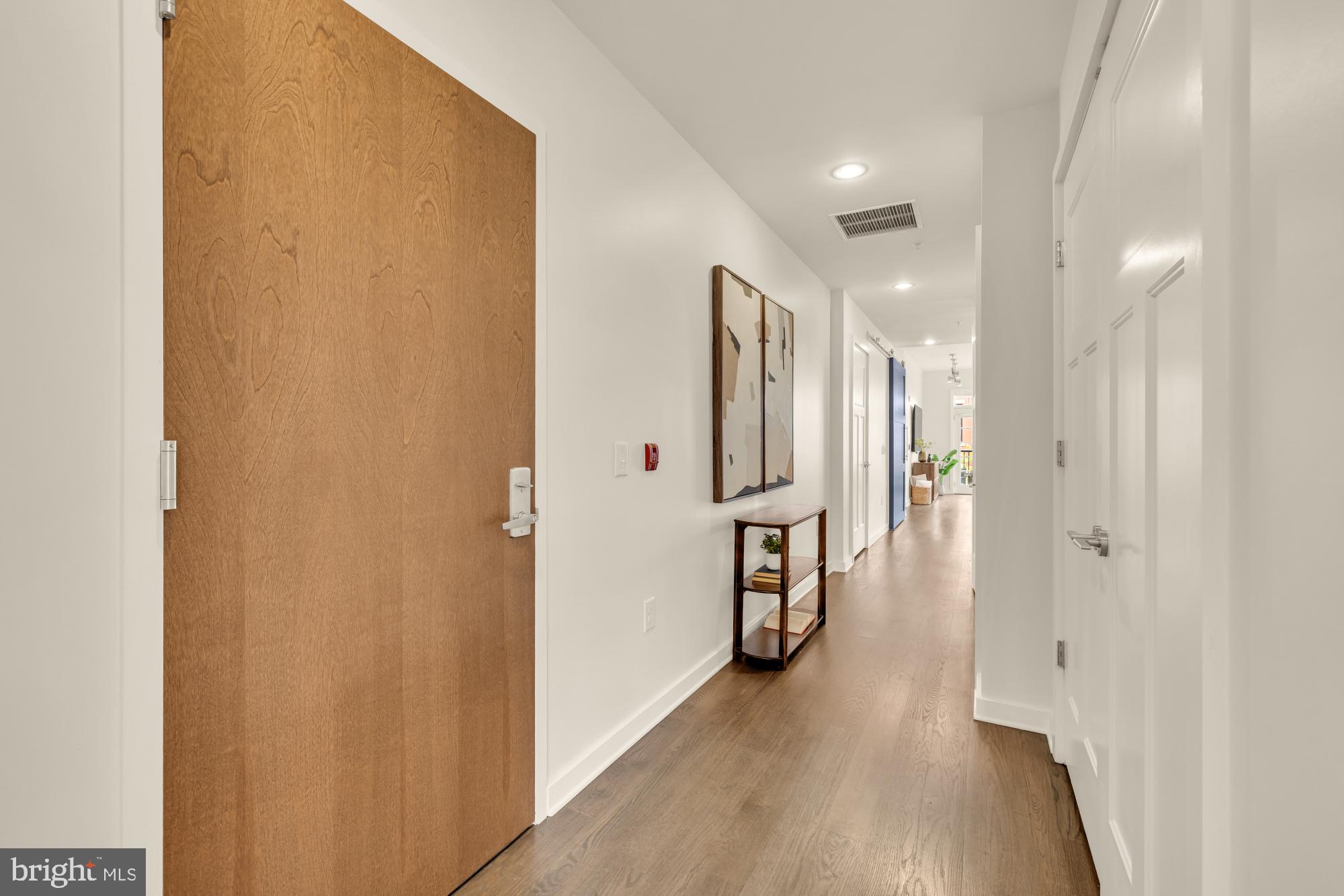 ROSSLYN - Residential