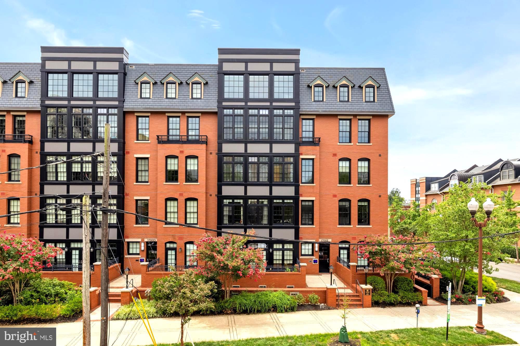 ROSSLYN - Residential