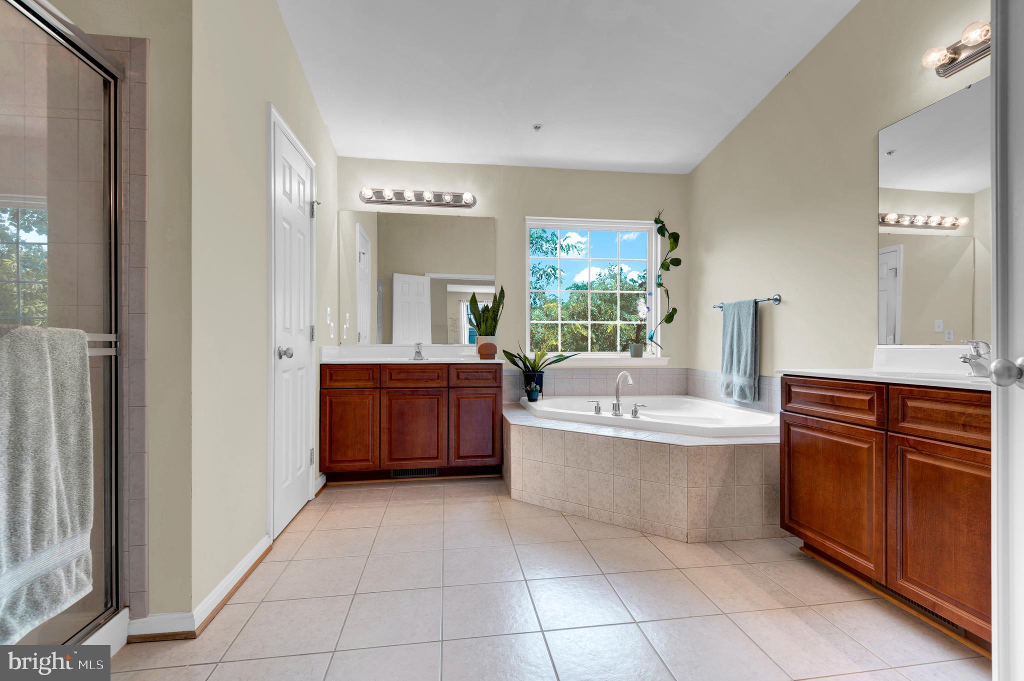 SAN FRANCISCO BY THE BAY - Residential