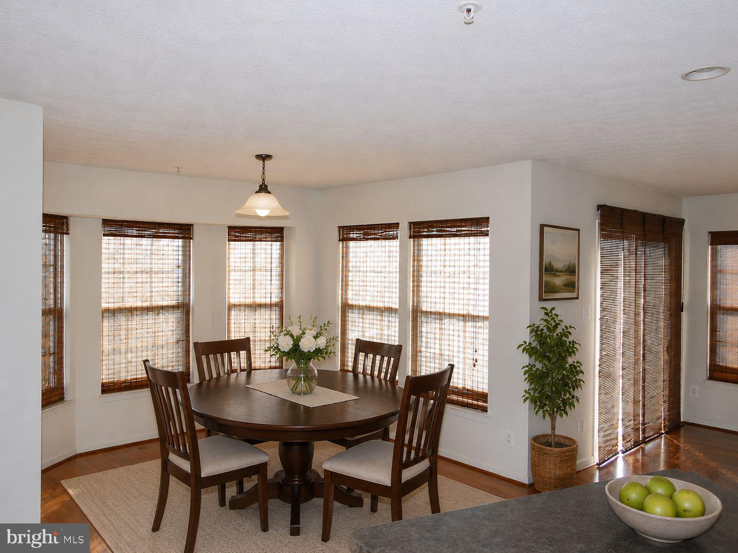 HOLLY WOODS - Residential