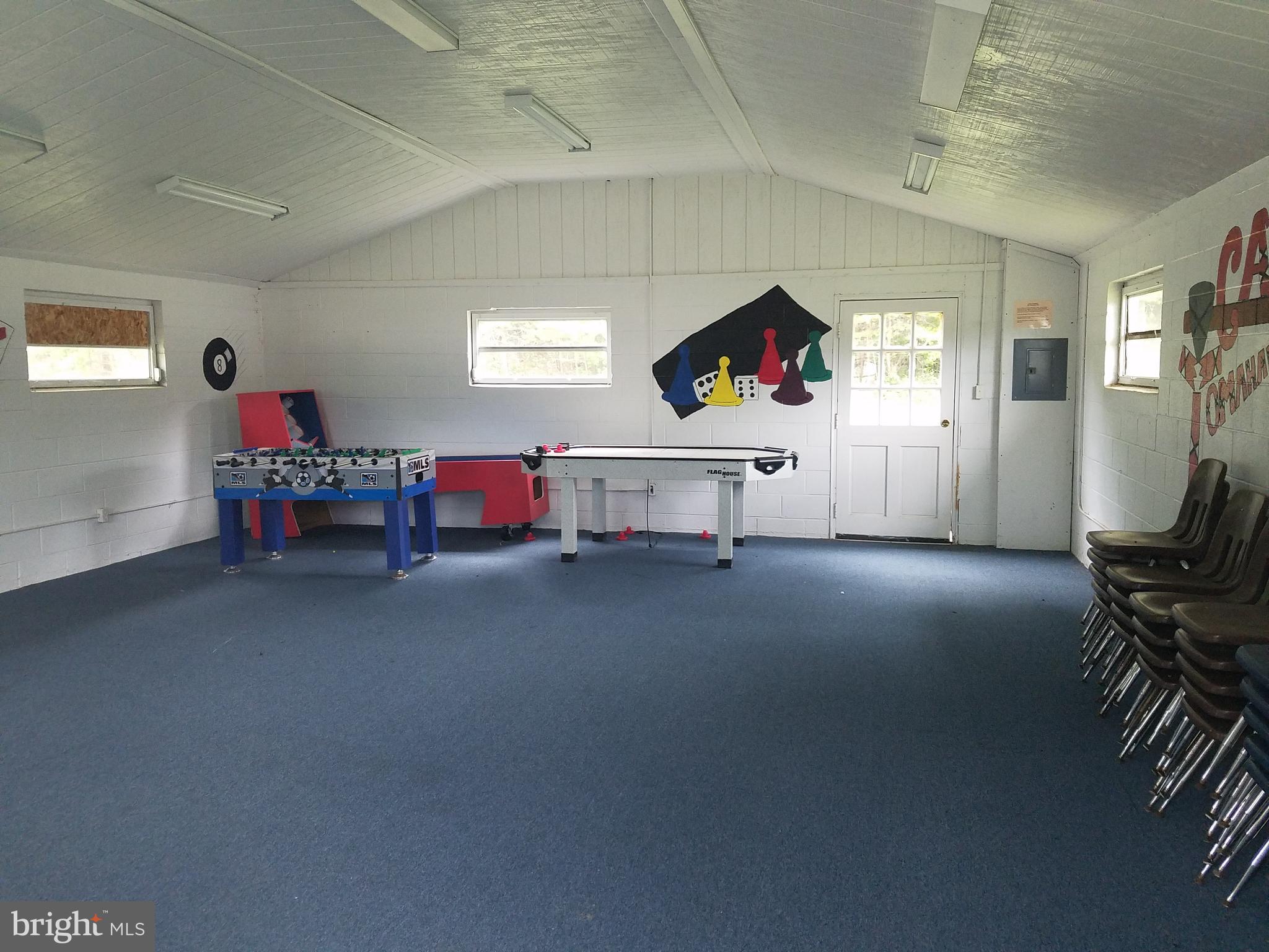HEDGESVILLE - Commercial Sale