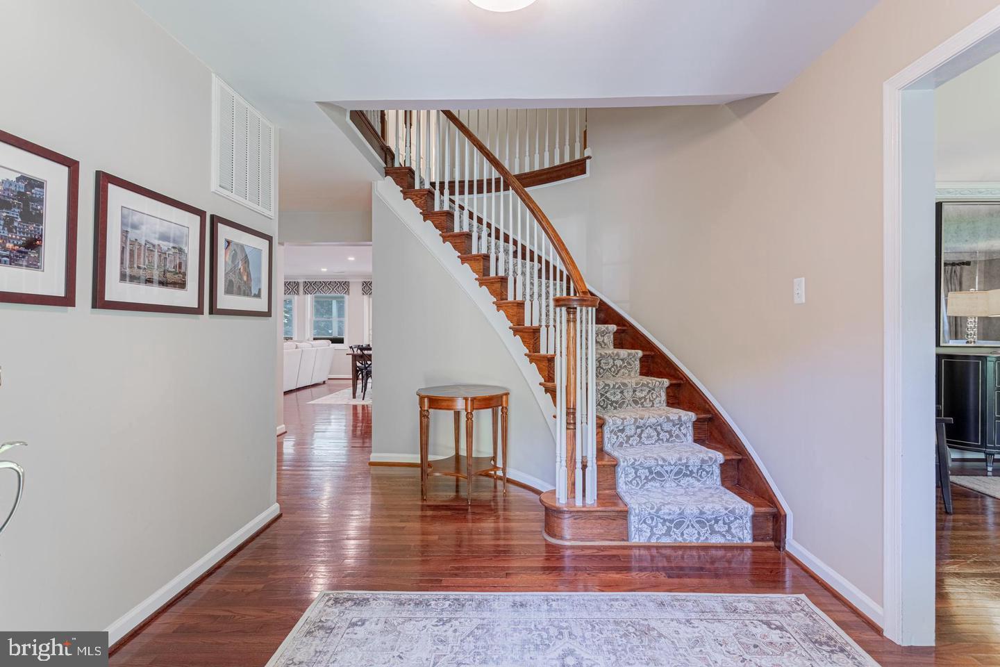 LANGLEY OAKS - Residential