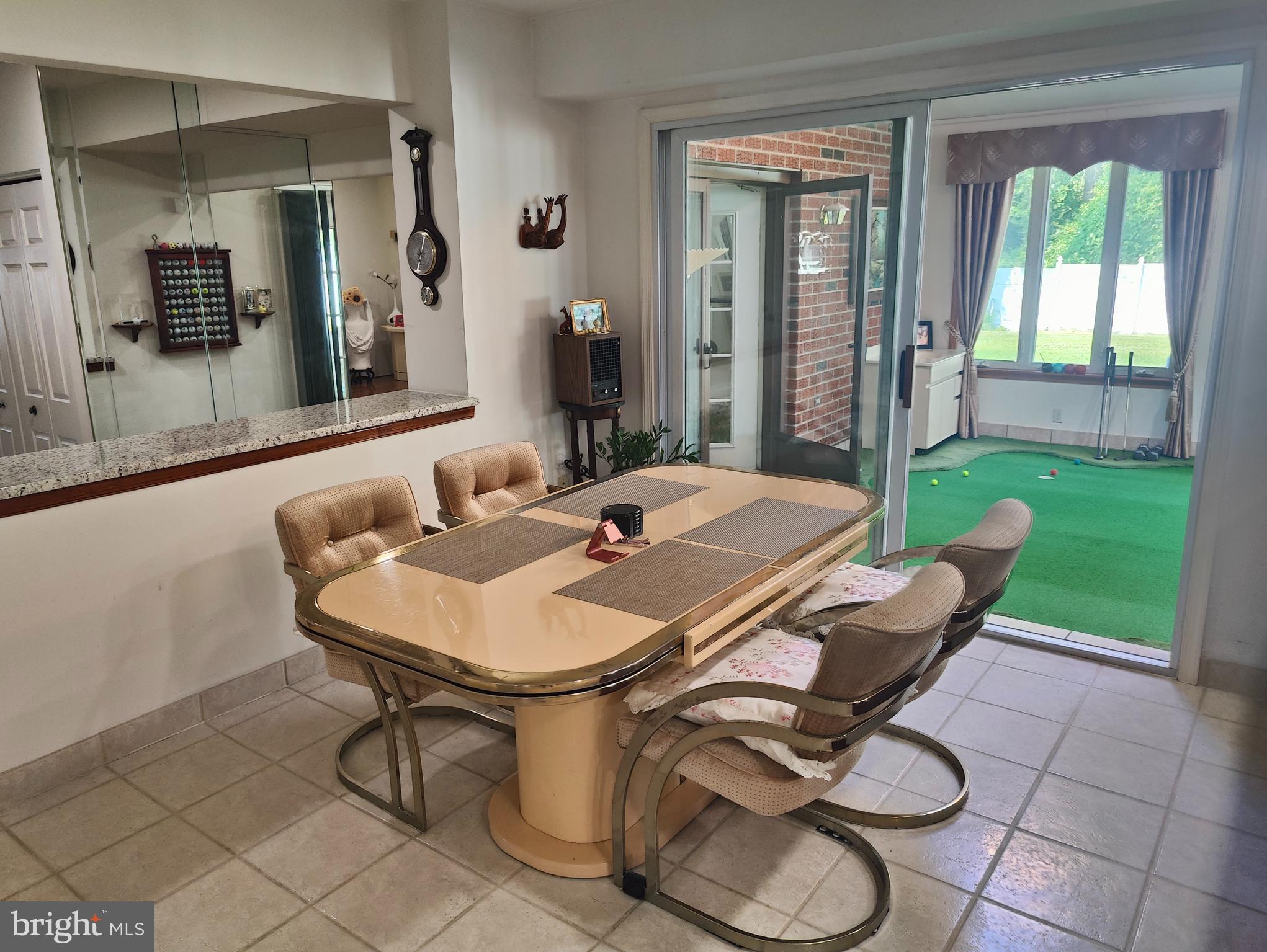 HAMPTONTOWNE - Residential