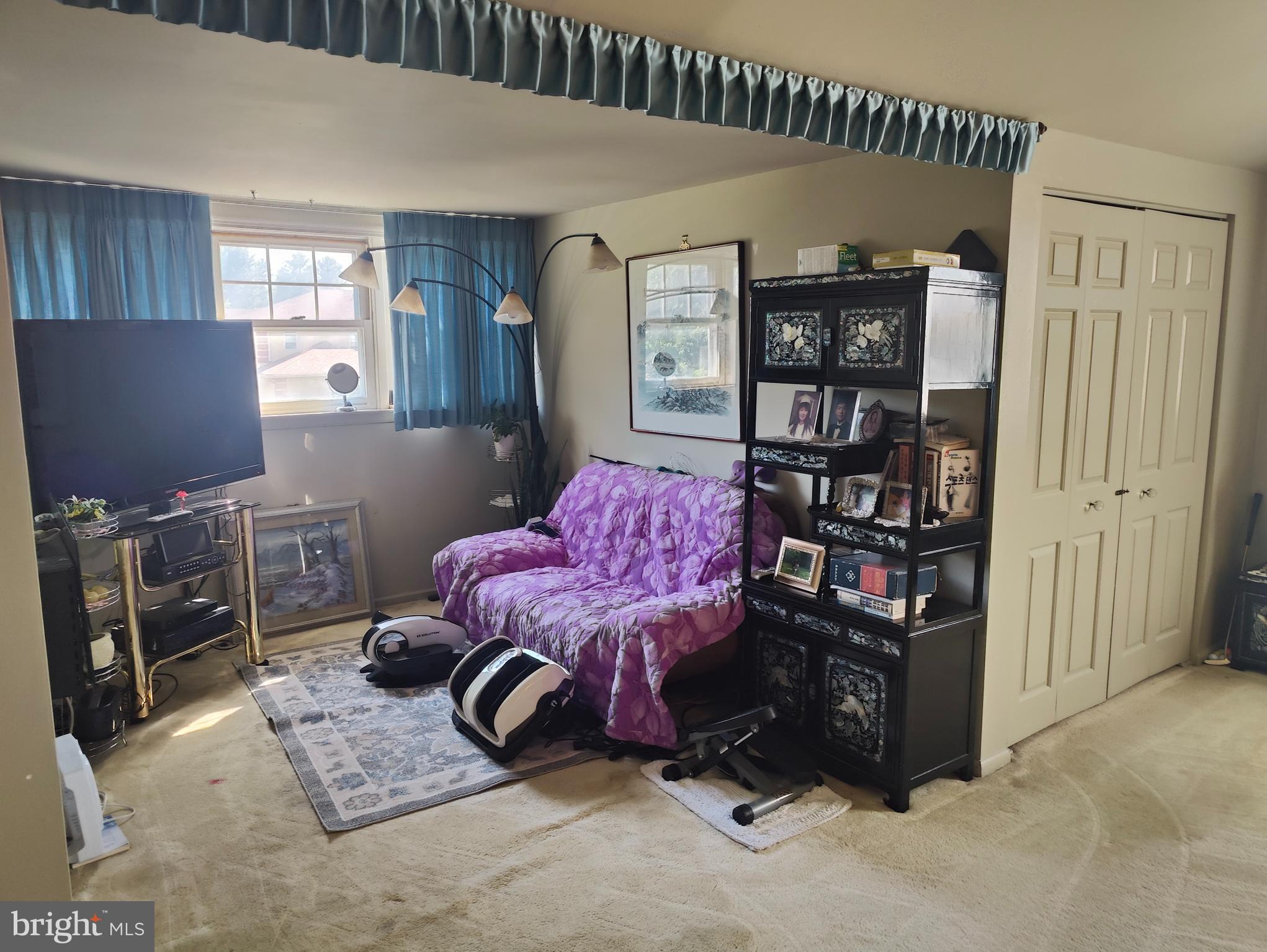 HAMPTONTOWNE - Residential