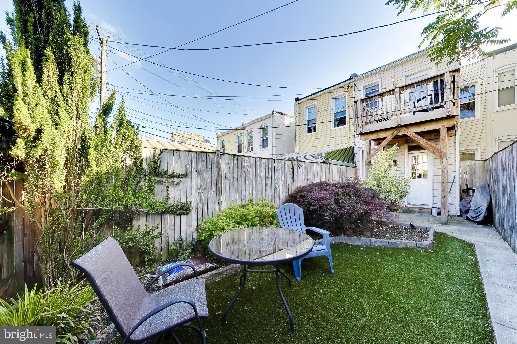 HAMPDEN HISTORIC DISTRICT - Residential