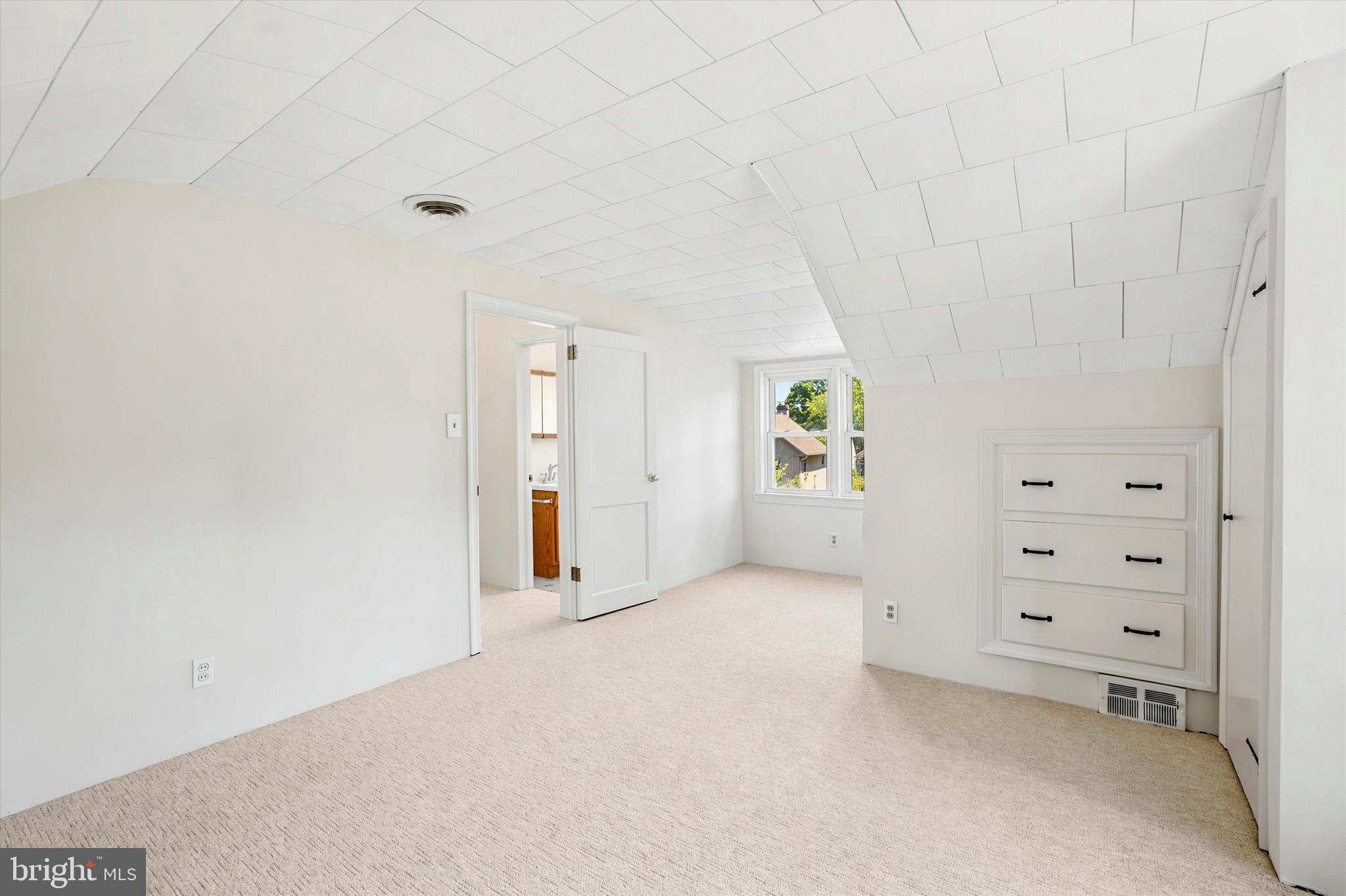 GLENSIDE - Residential