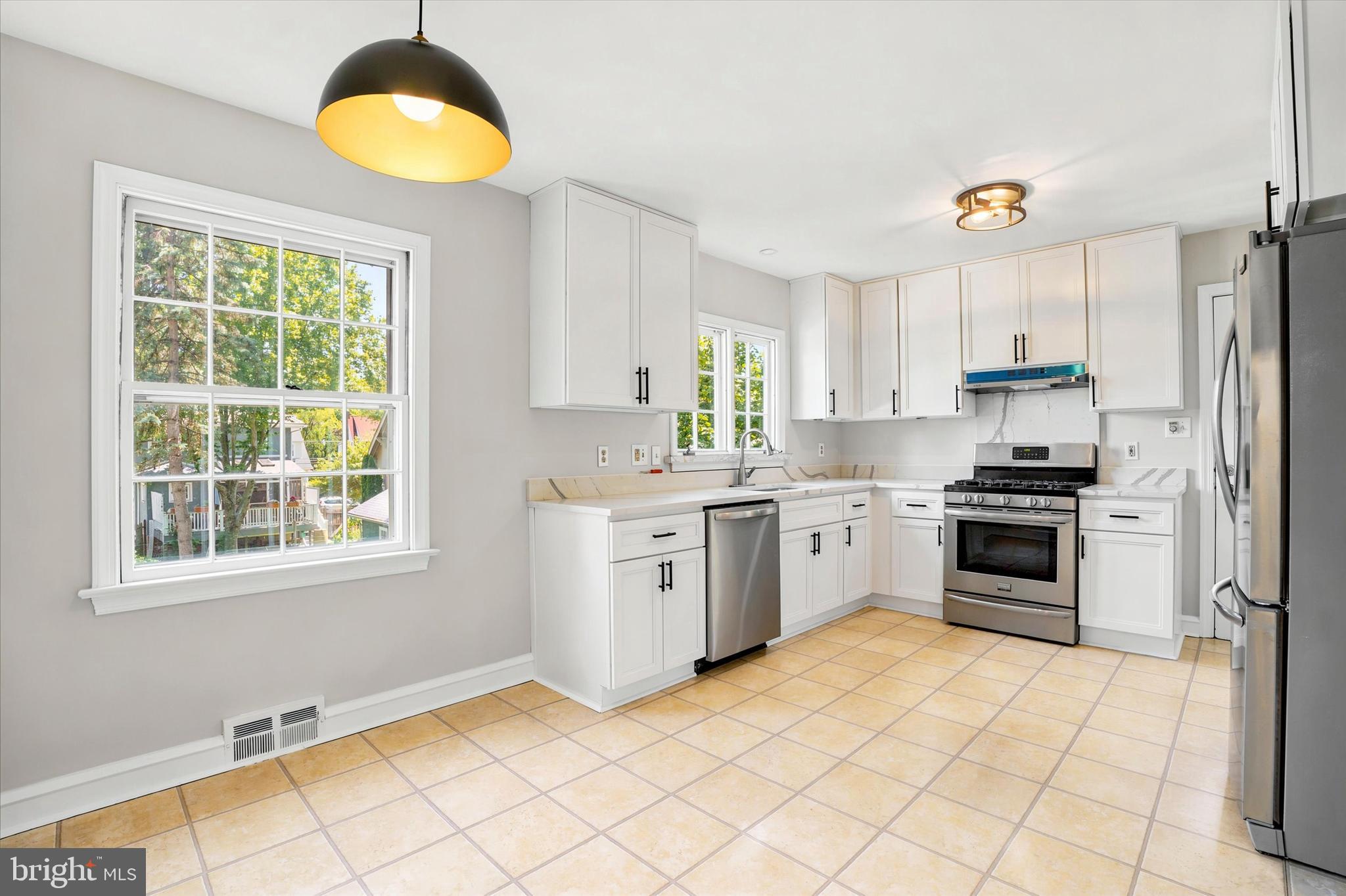 GLENSIDE - Residential