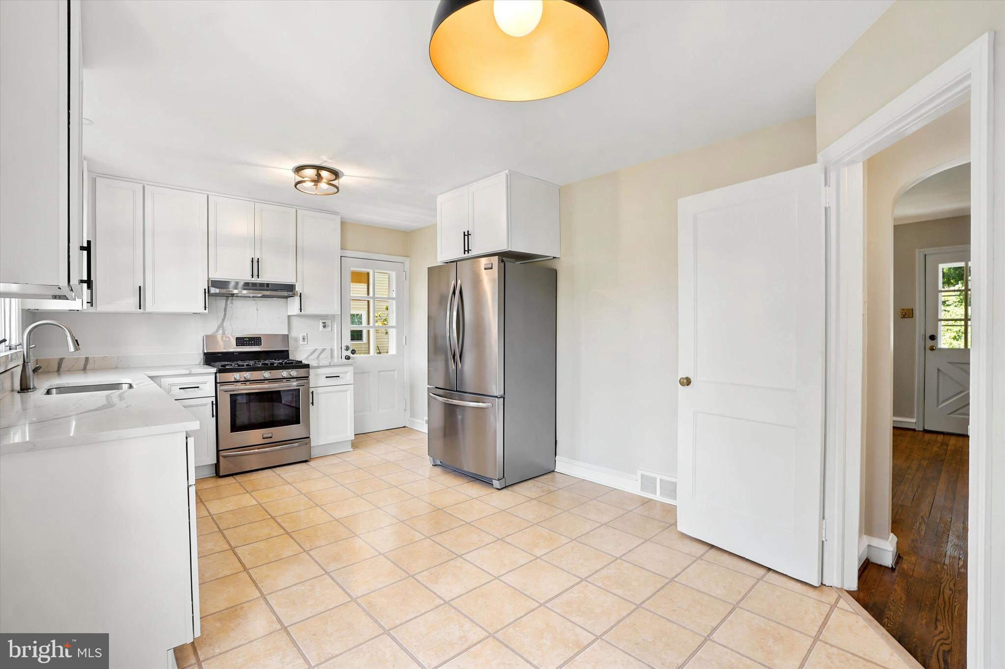 GLENSIDE - Residential