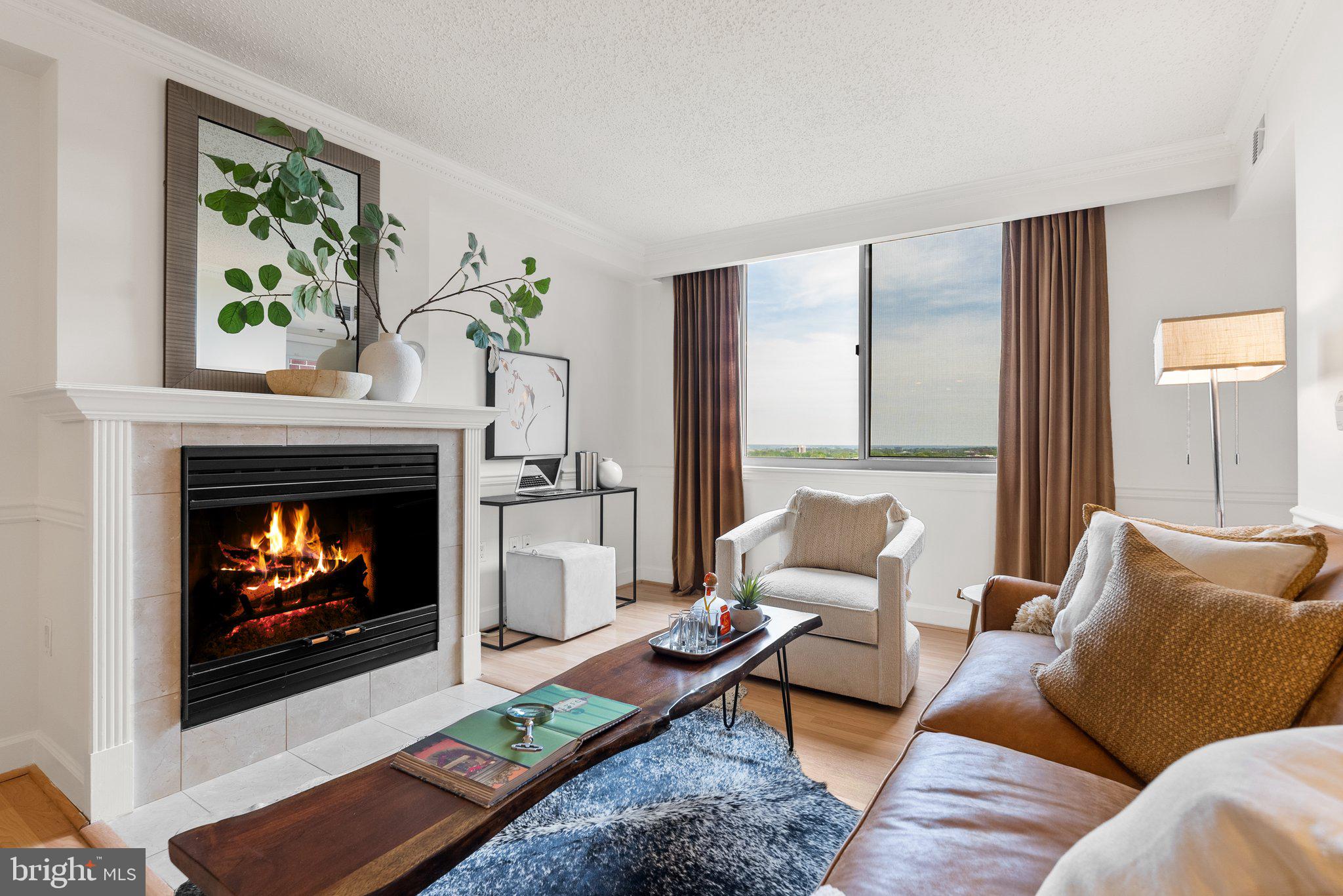 THE WILLIAMSBURG - Residential