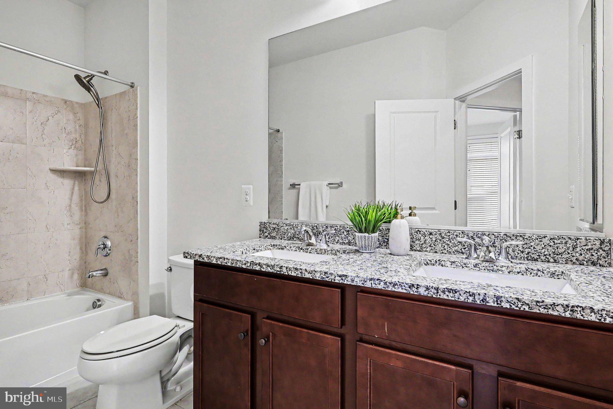 BRAMBLETON TOWN CENTER - Residential