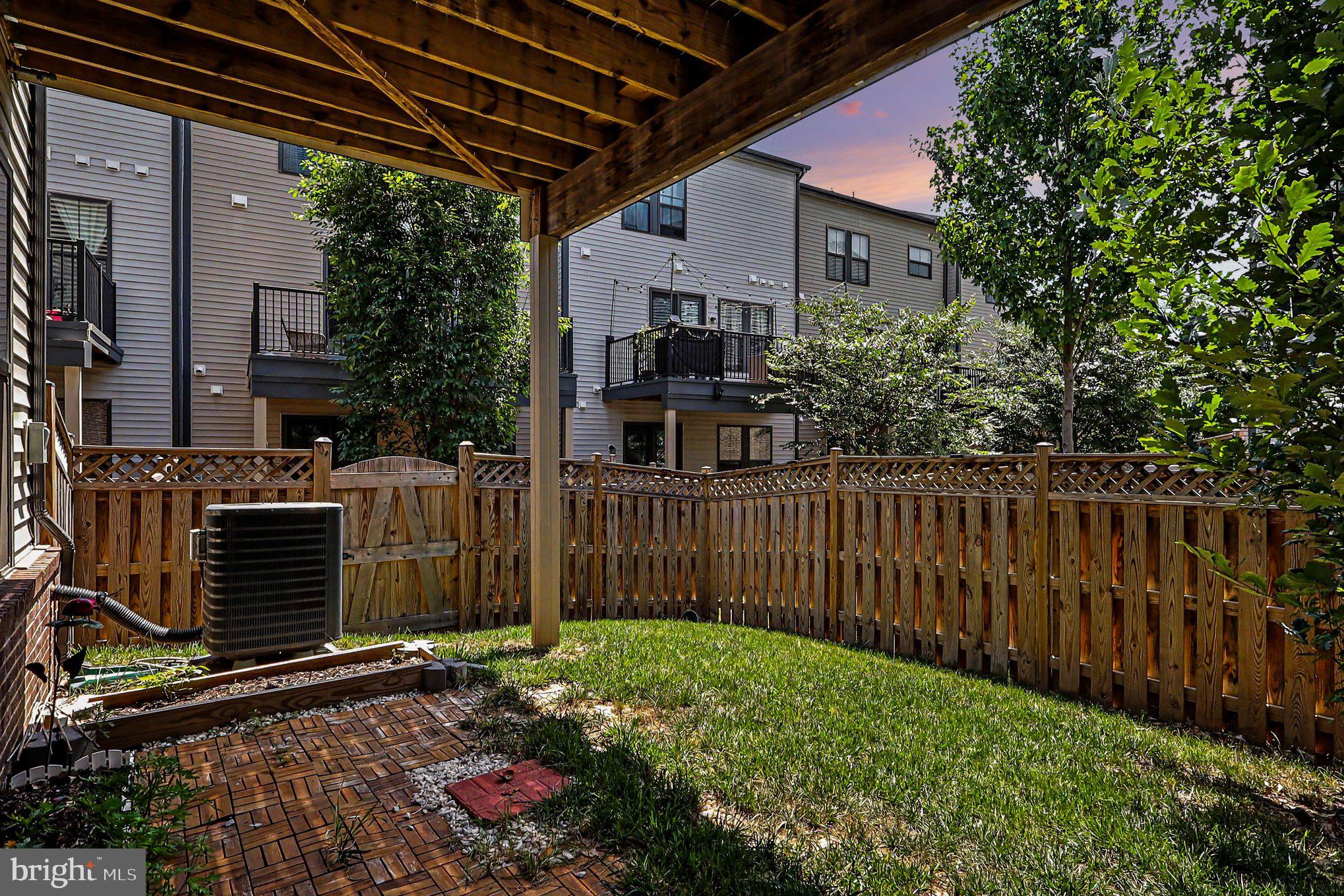 BRAMBLETON TOWN CENTER - Residential