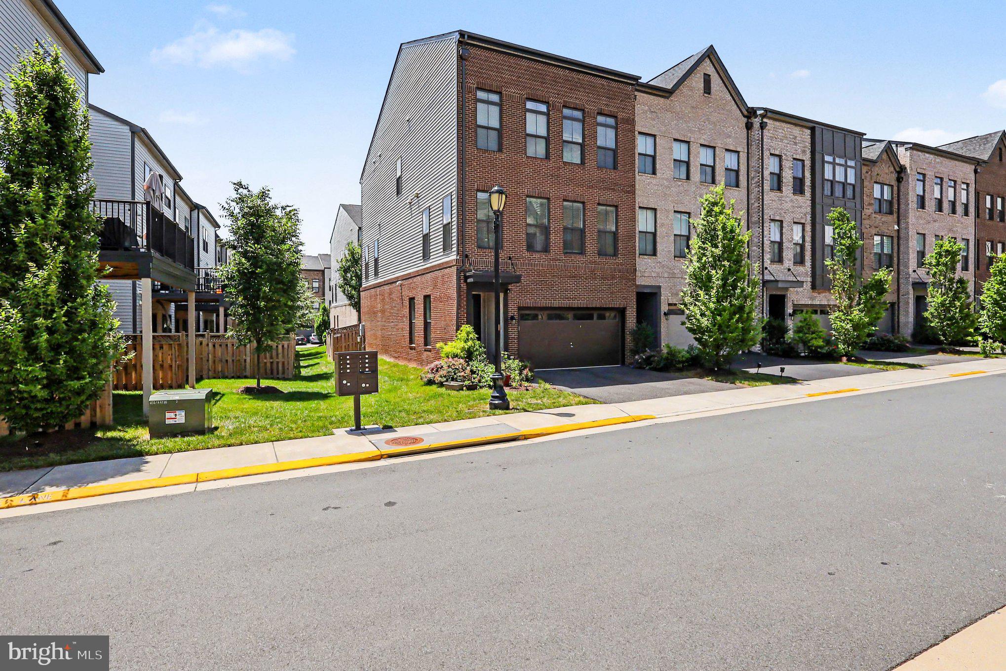 BRAMBLETON TOWN CENTER - Residential
