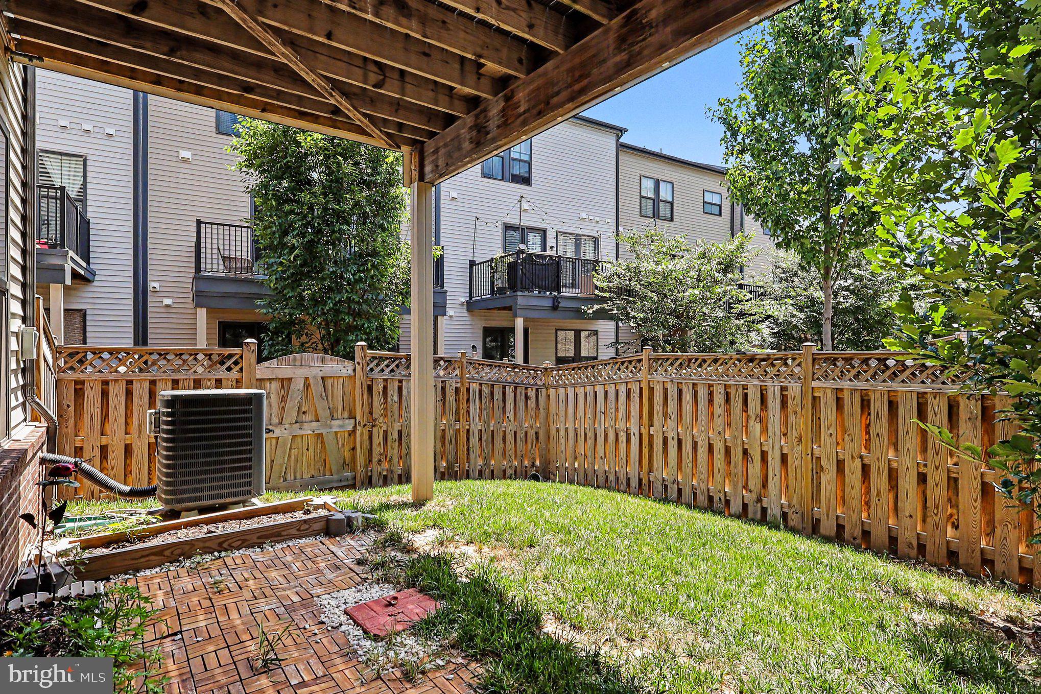 BRAMBLETON TOWN CENTER - Residential