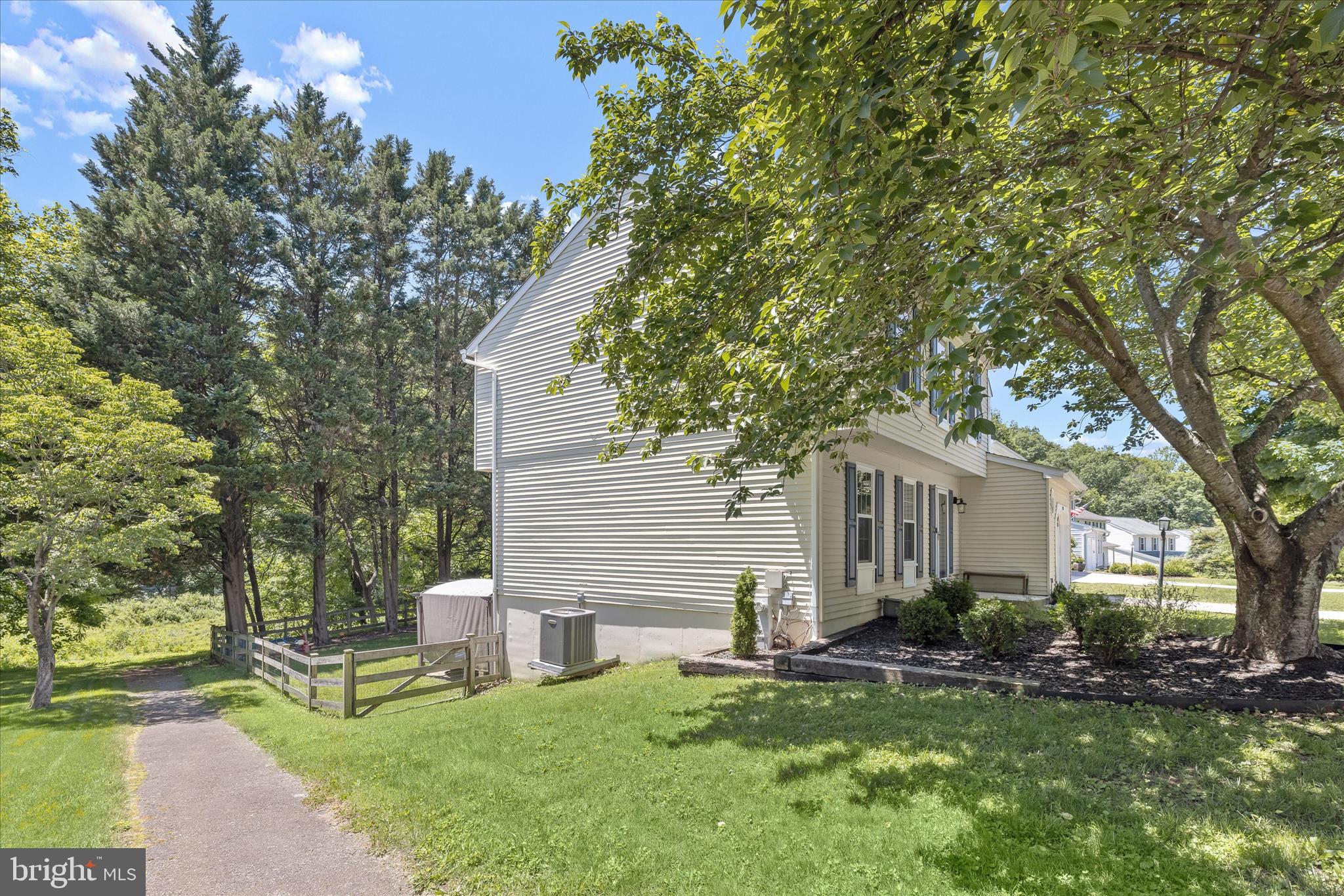 HUNTINGTON - Residential