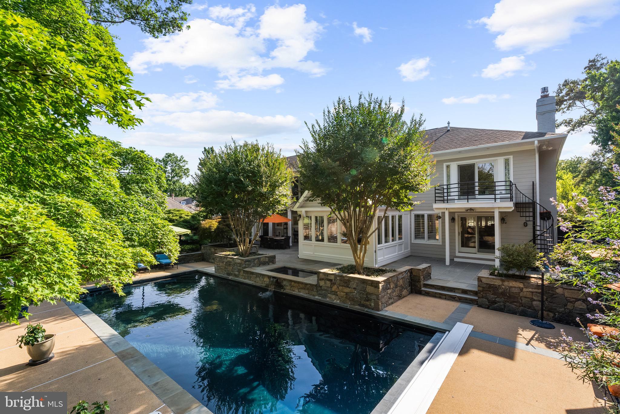 MALVERN HILL - Residential