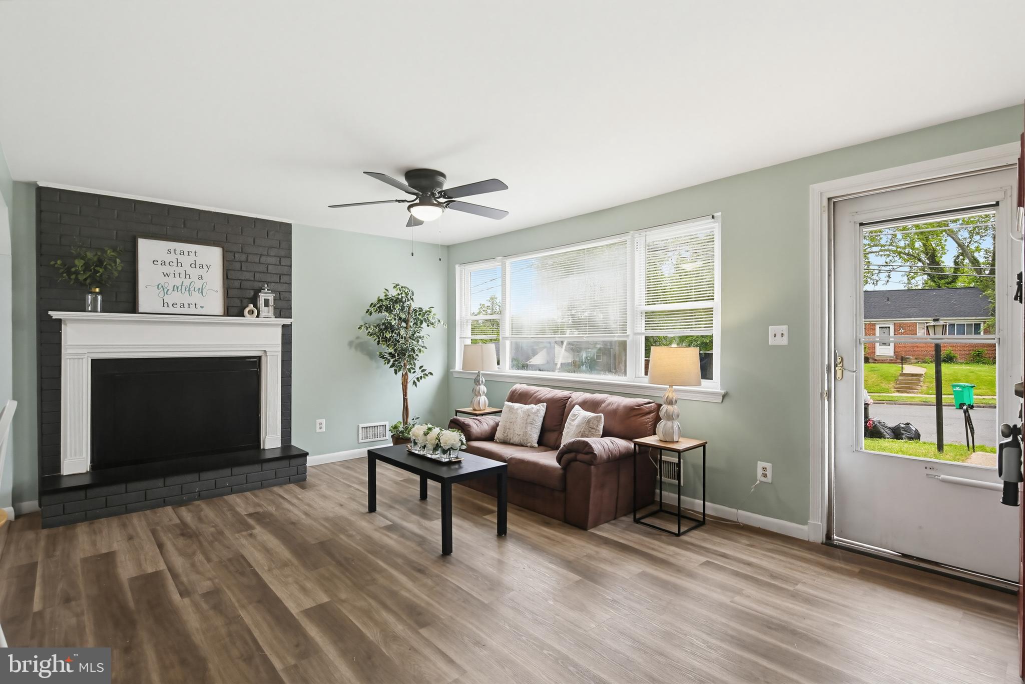 ADELPHI KNOLLS - Residential