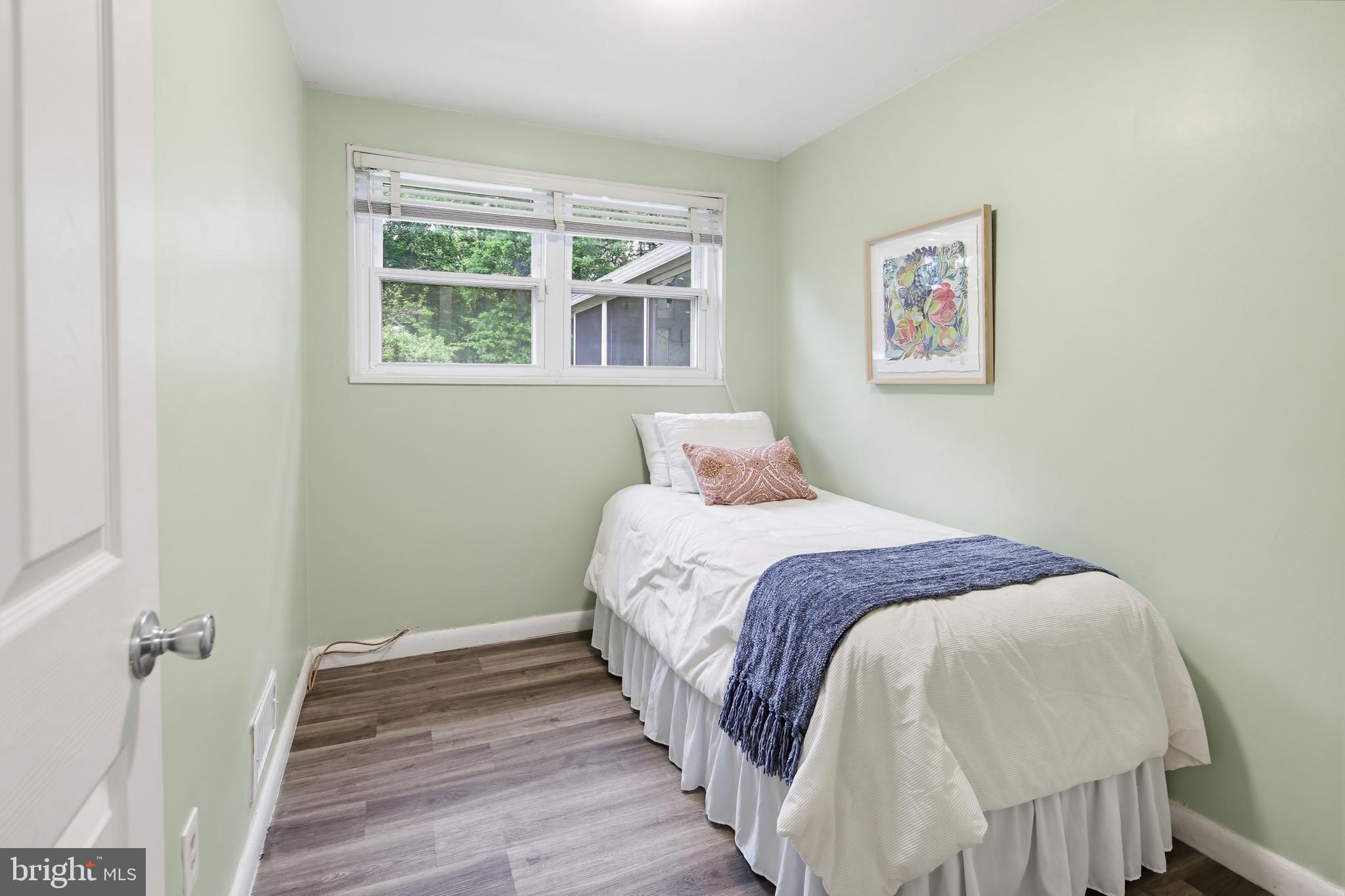 ADELPHI KNOLLS - Residential