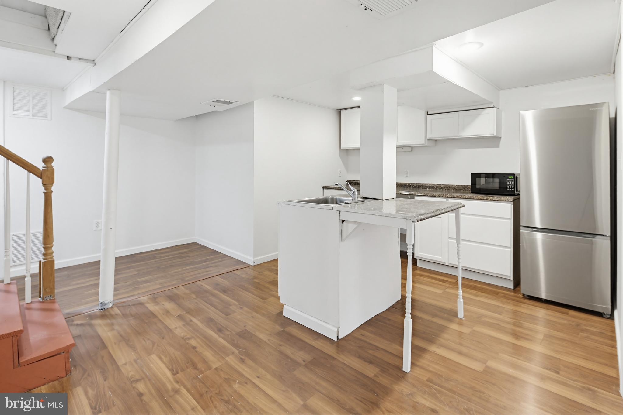 ADELPHI KNOLLS - Residential