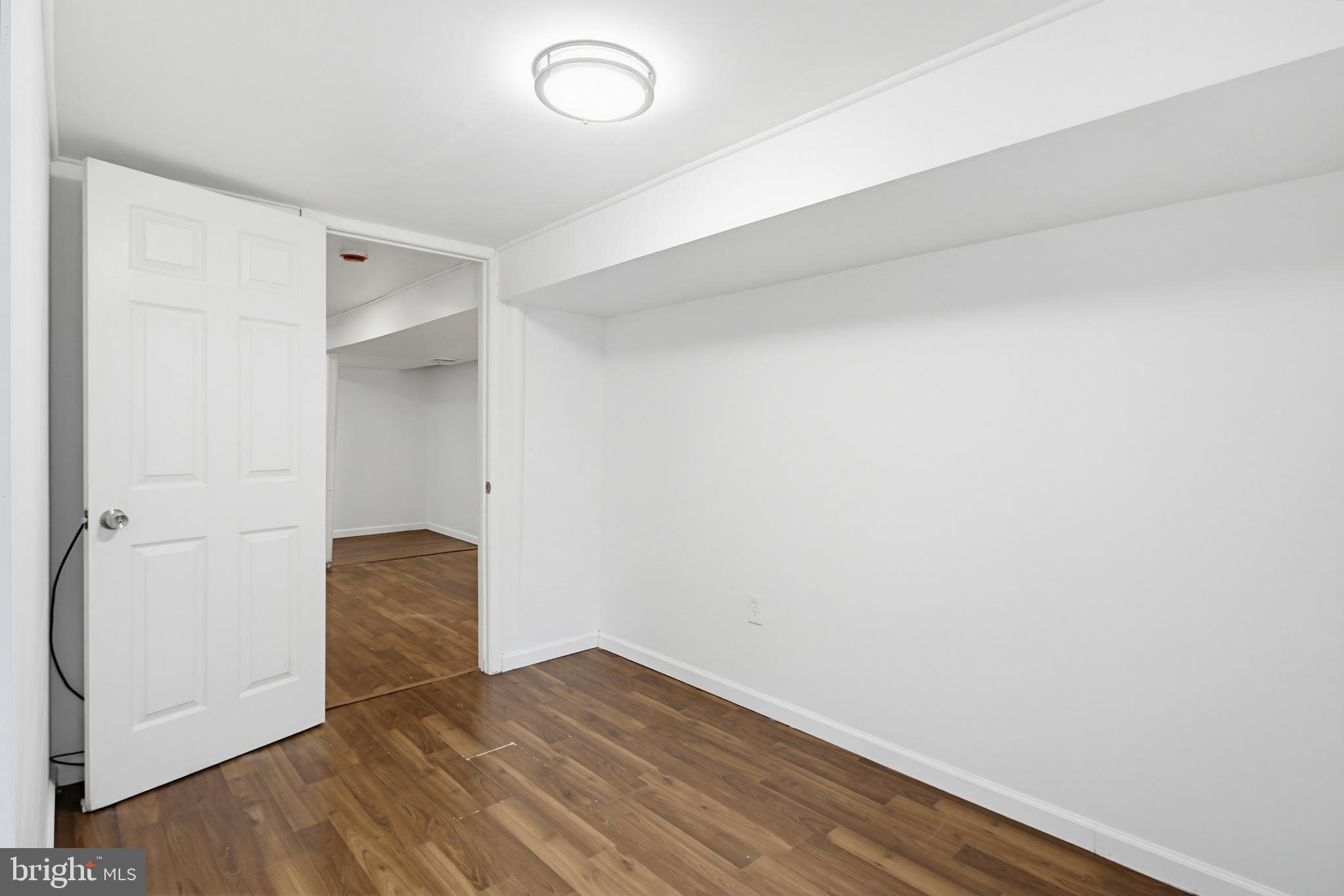 ADELPHI KNOLLS - Residential