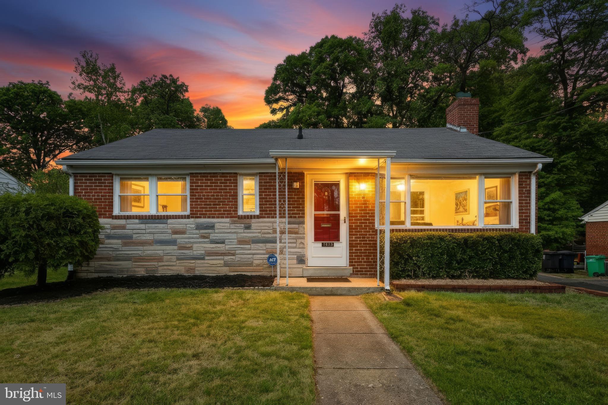 ADELPHI KNOLLS - Residential