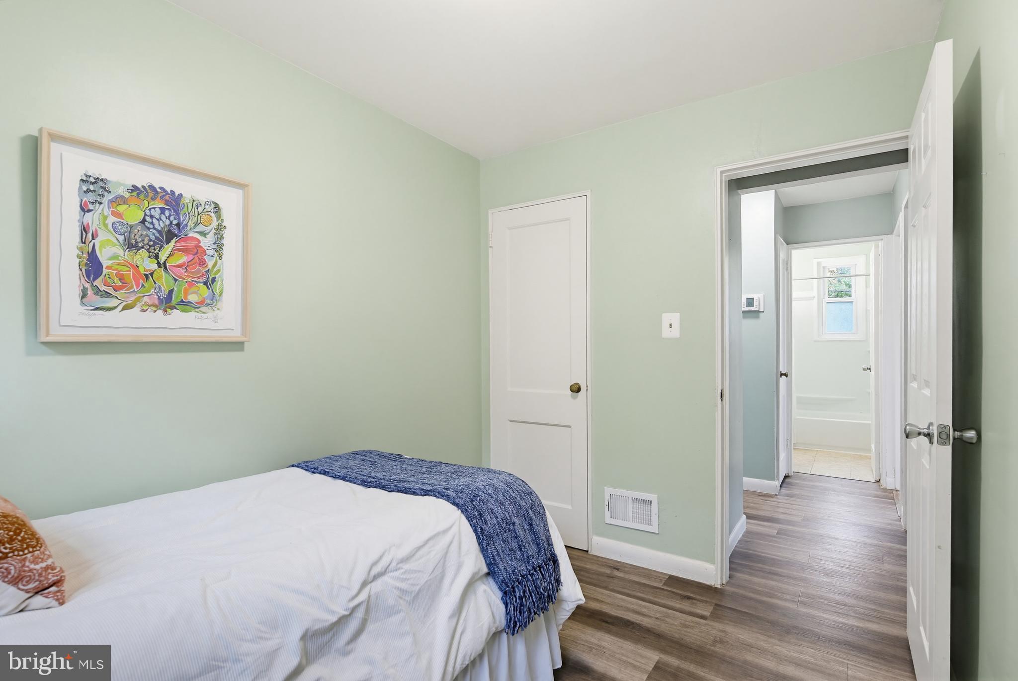 ADELPHI KNOLLS - Residential