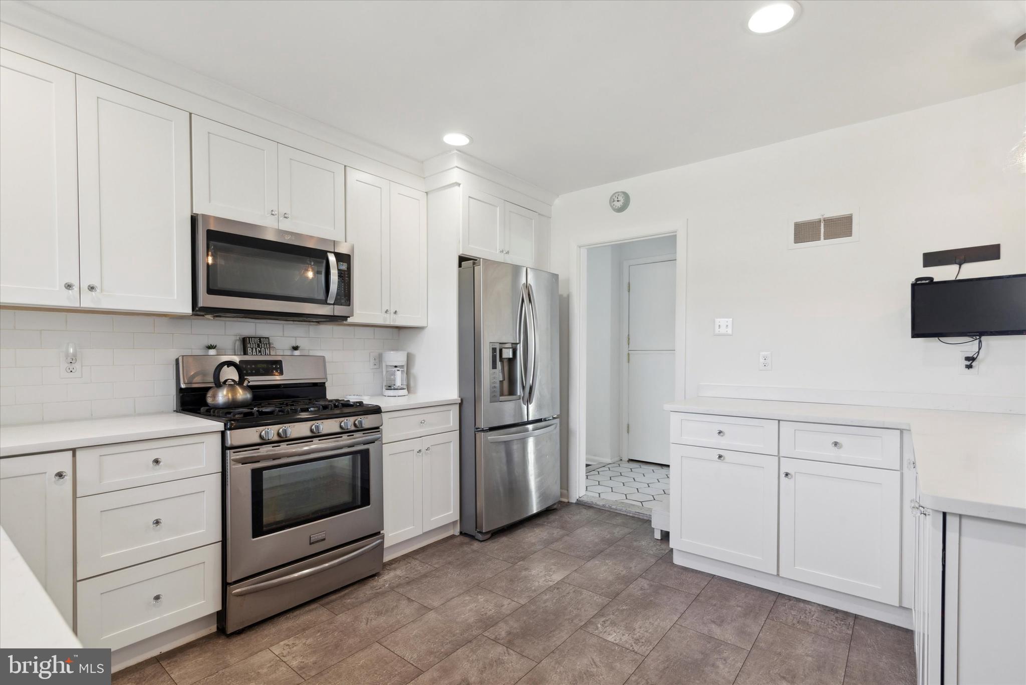 LANGFORD HILLS - Residential