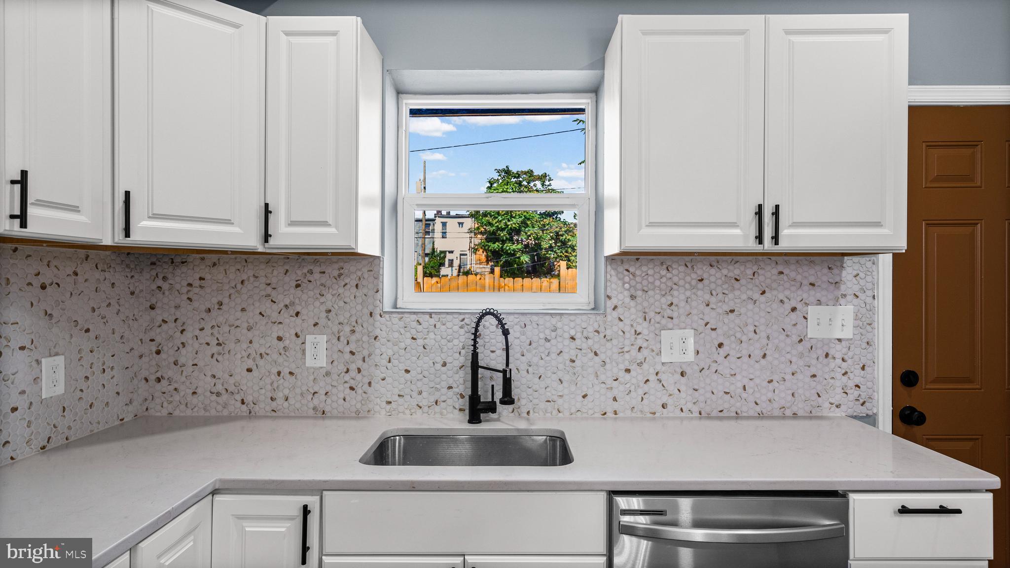 BROADWAY EAST - Residential