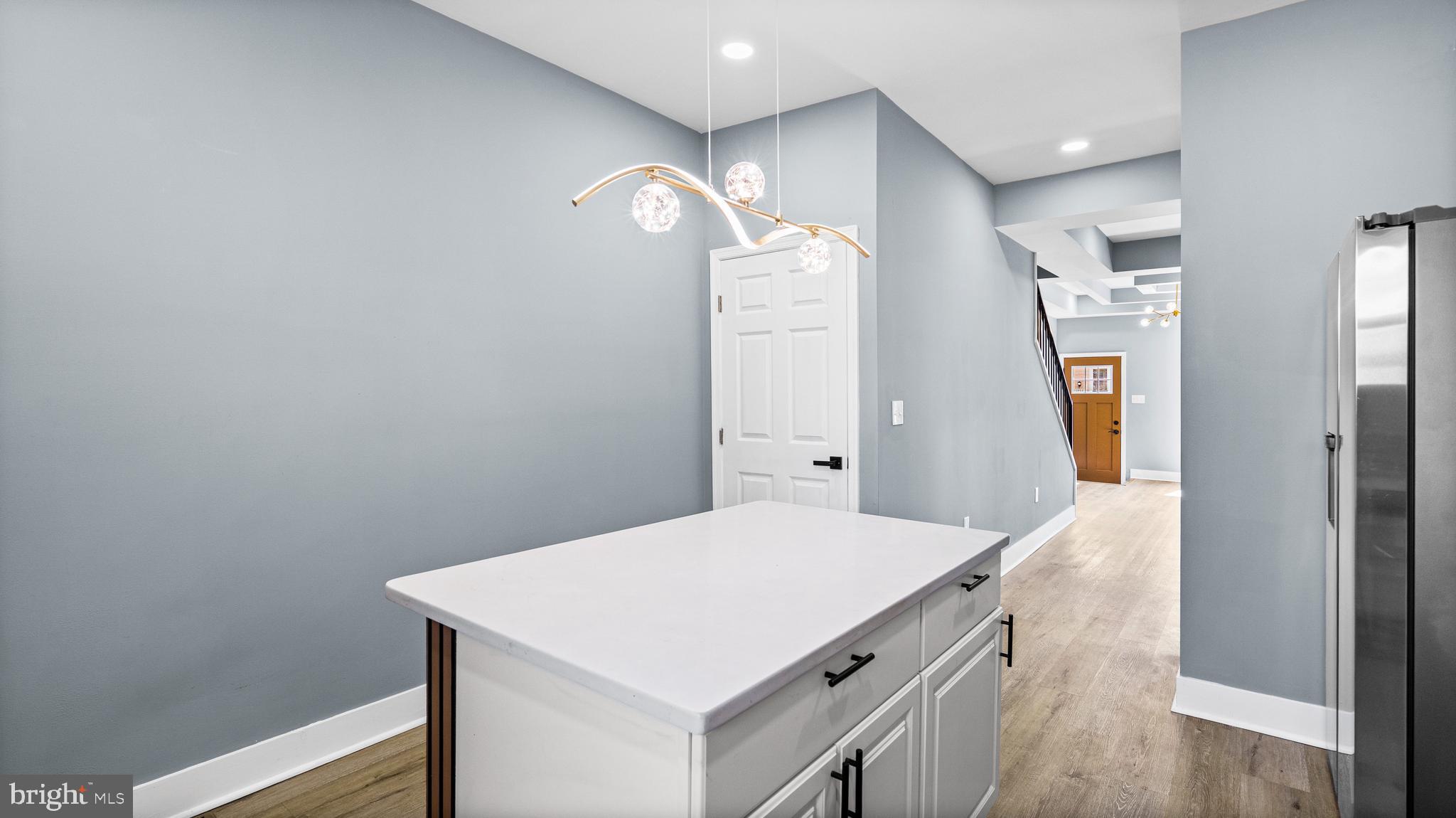 BROADWAY EAST - Residential
