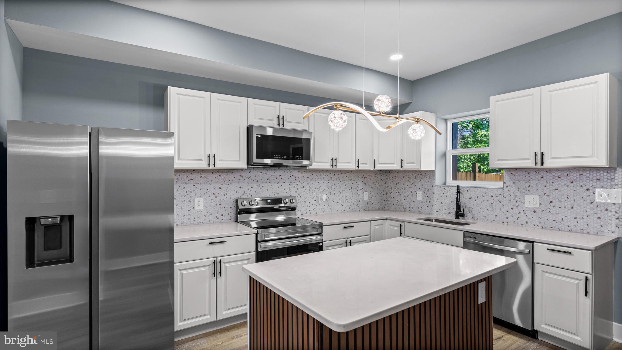 BROADWAY EAST - Residential