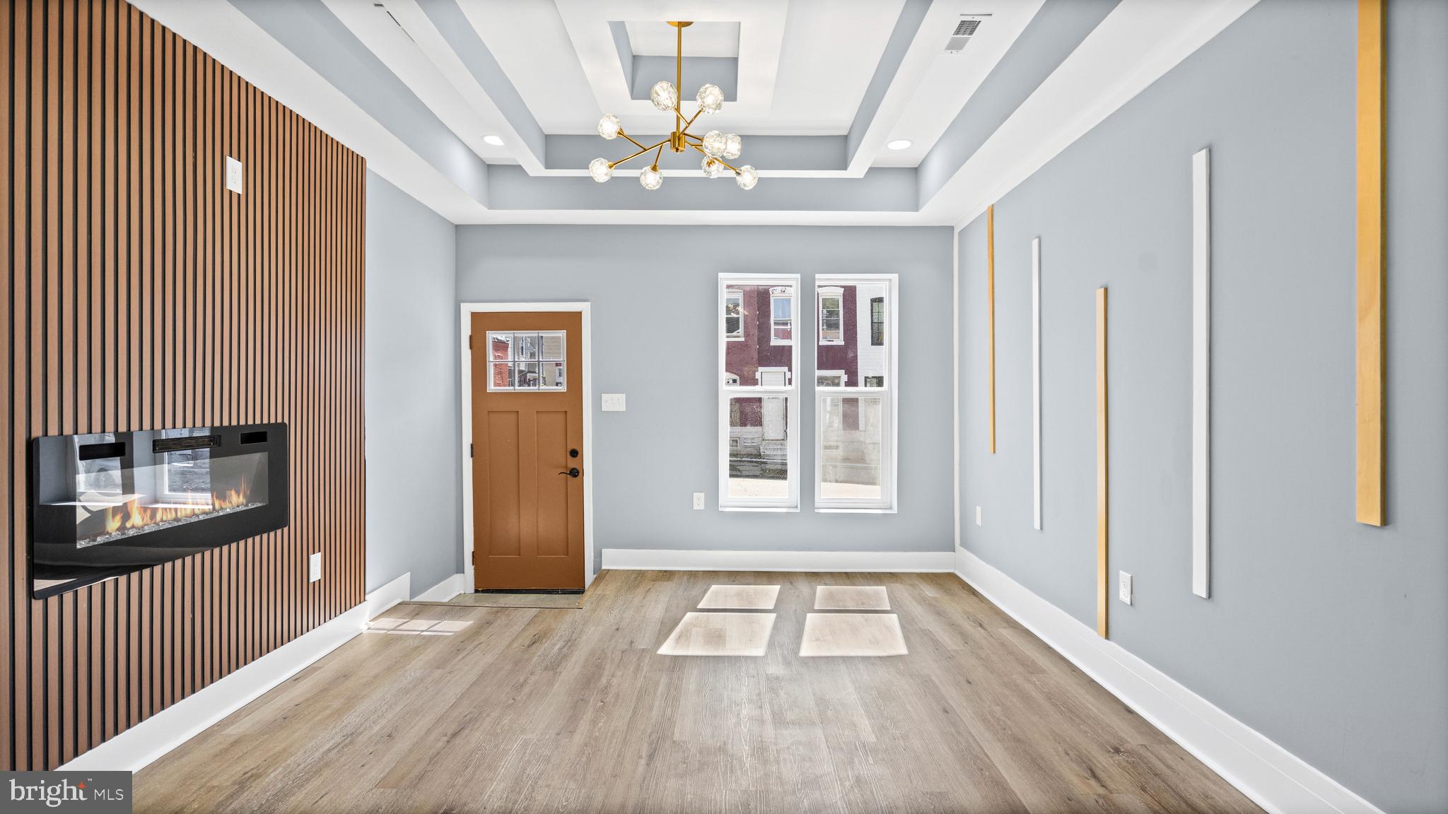 BROADWAY EAST - Residential