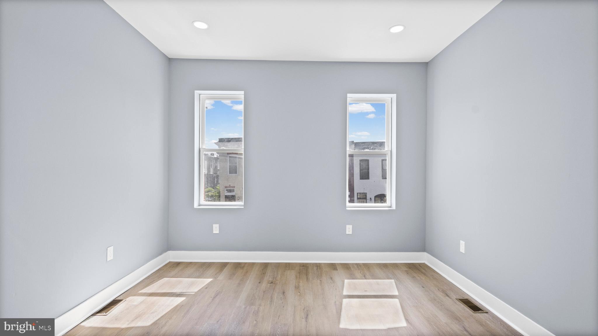 BROADWAY EAST - Residential