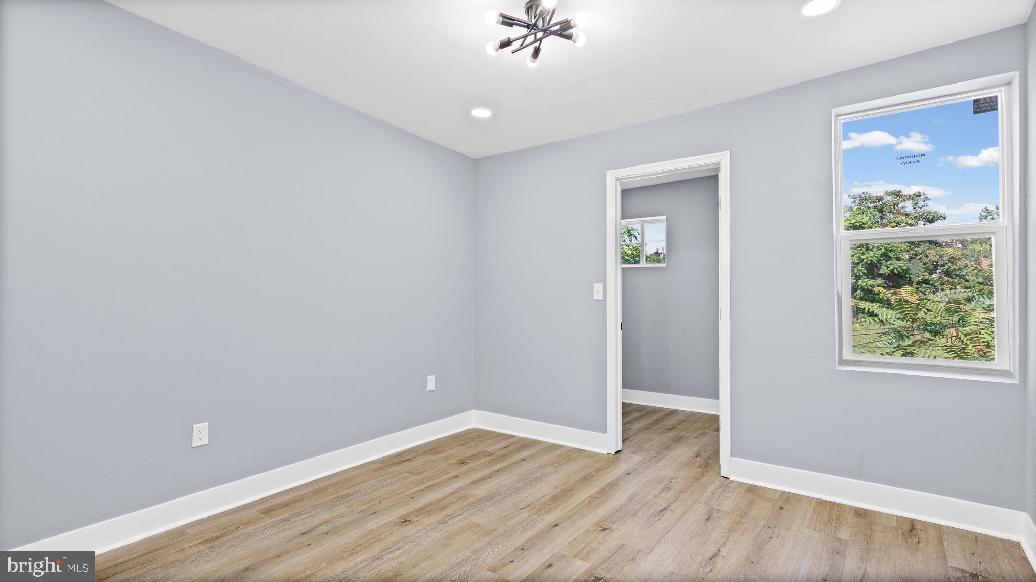 BROADWAY EAST - Residential
